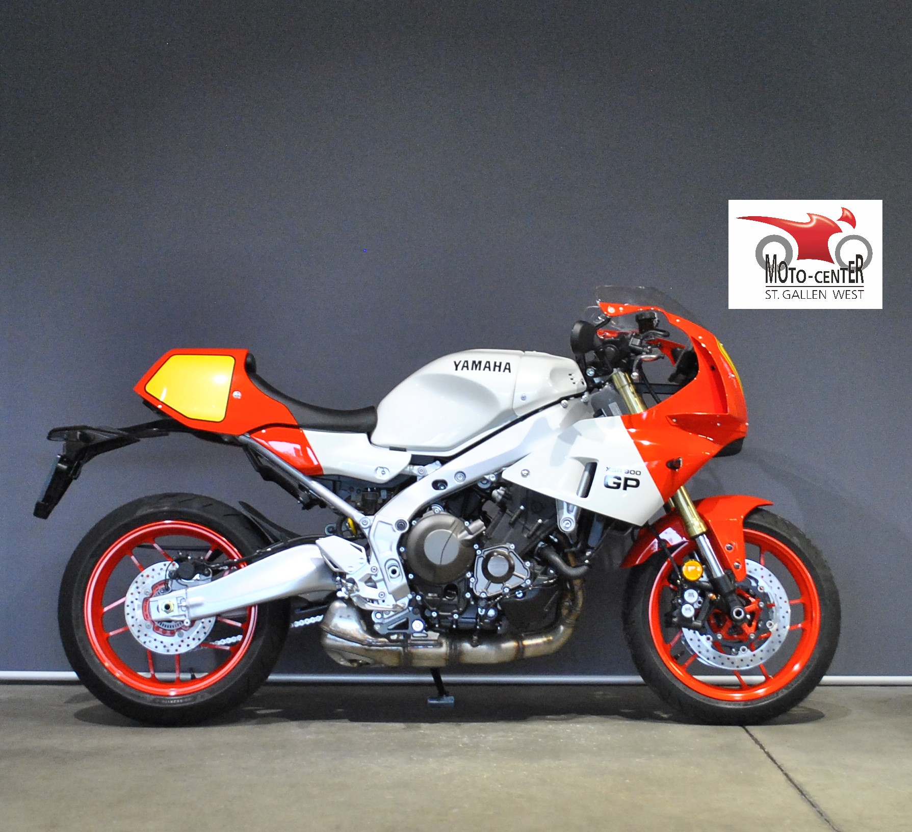 YAMAHA XSR 900 GP-image-1