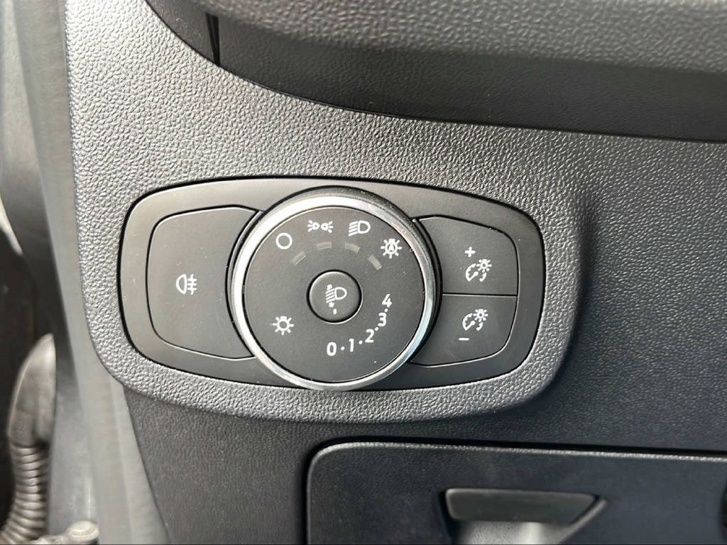FORD Fiesta 1.0 EcoB Hybrid Automat Titanium-image-18