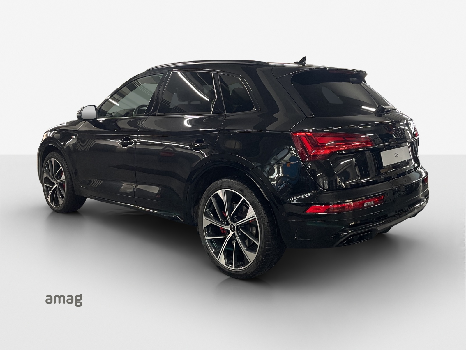 AUDI Q5 40 TDI Black Edition quattro S-tronic-showroom-element-2