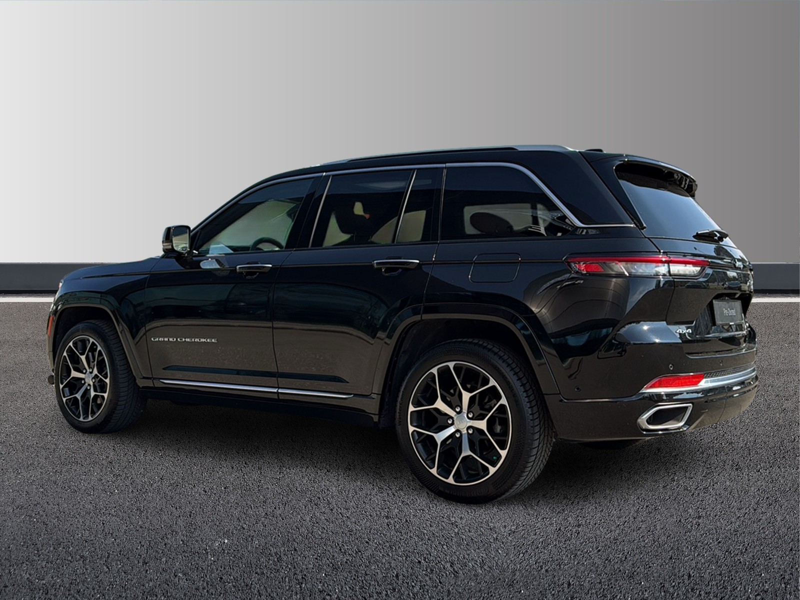 JEEP Grand Cherokee 5.7 V8 Summit-showroom-element-2
