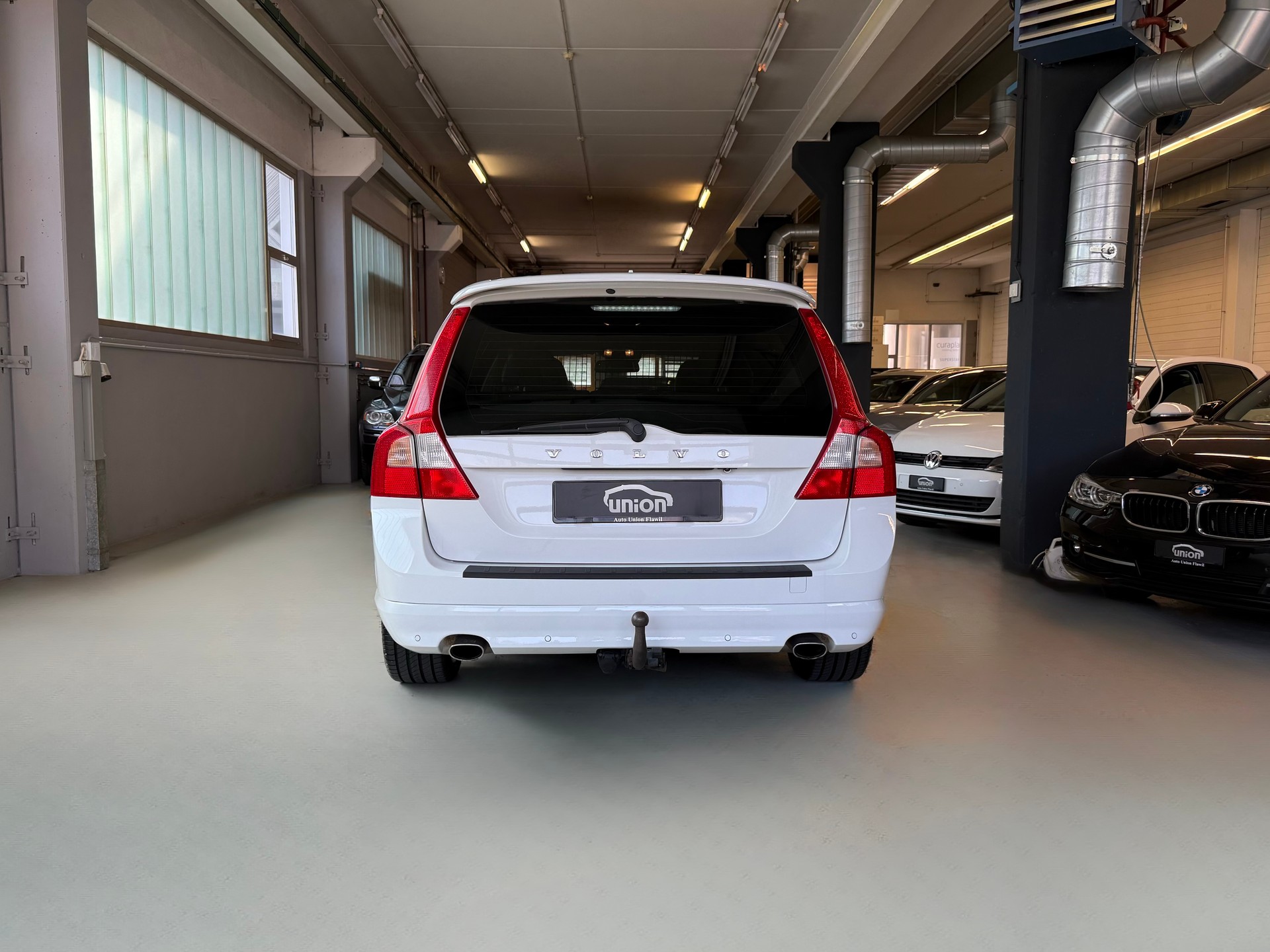 VOLVO V70 D4 AWD Husky Edition Geartronic-image-7