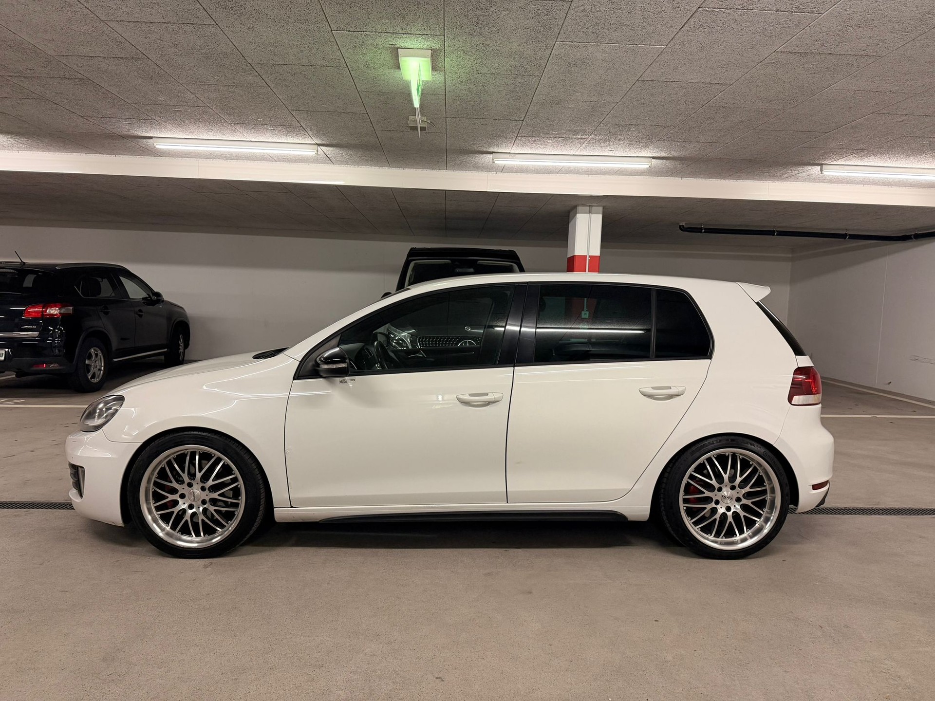 VW Golf 2.0 TSI GTI-image-3