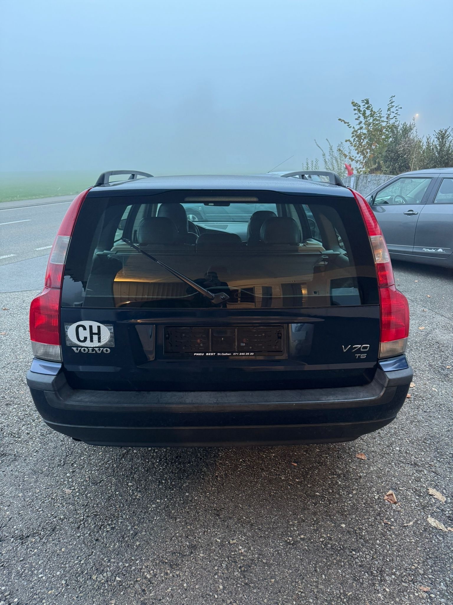 VOLVO V70 T5-image-6