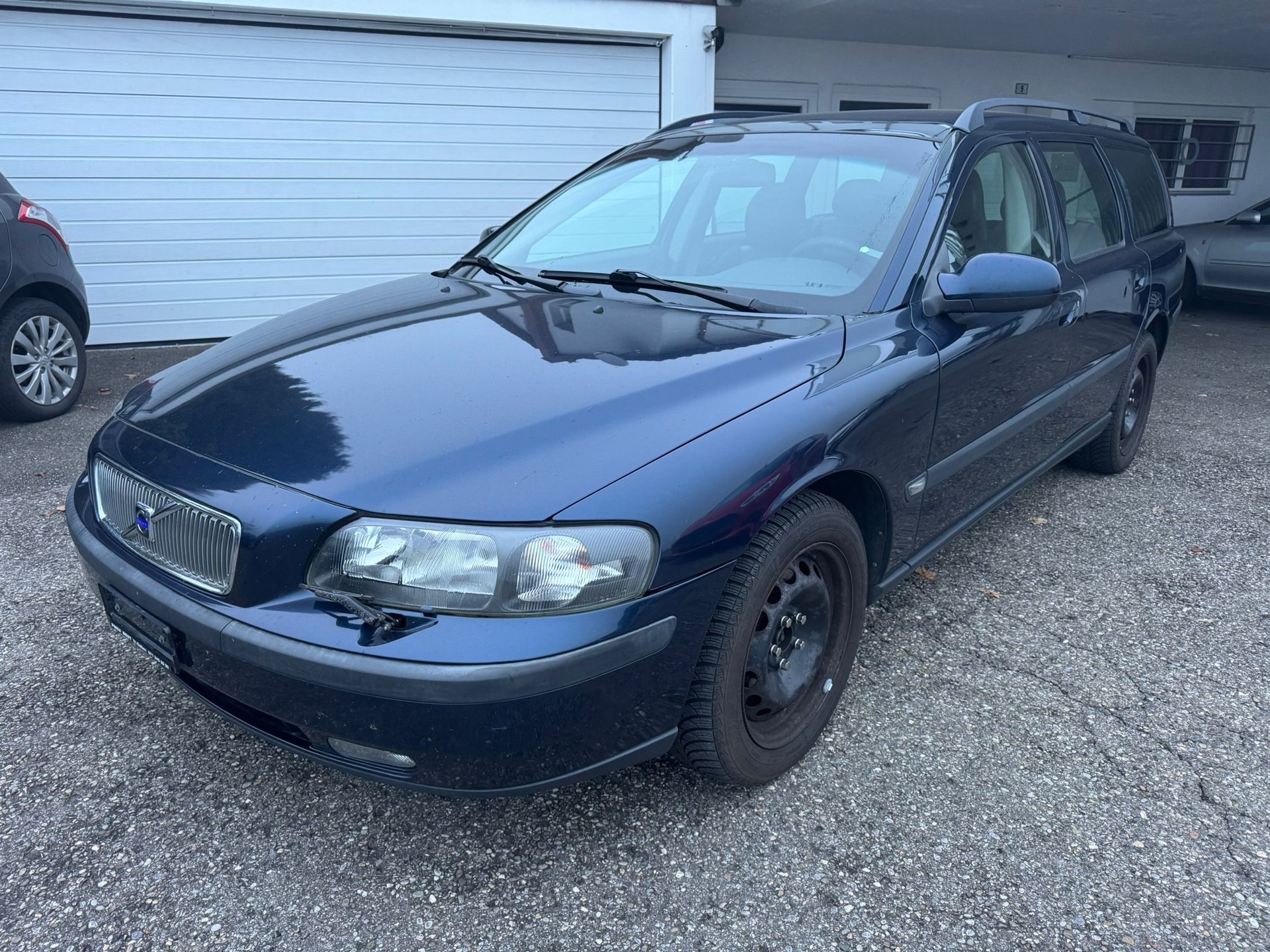 VOLVO V70 T5-image-2