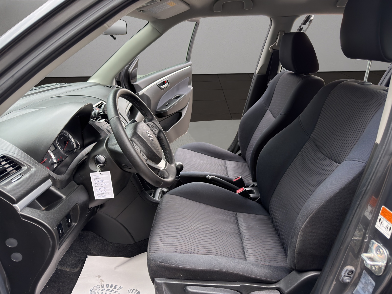 SUZUKI Swift 1.2i 16V GL 4x4-image-8