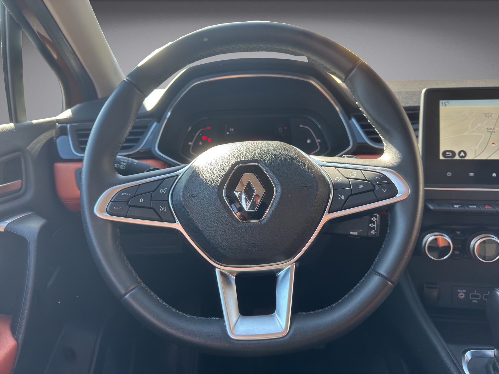RENAULT Captur 1.3 TCe 140 Intens EDC-image-8