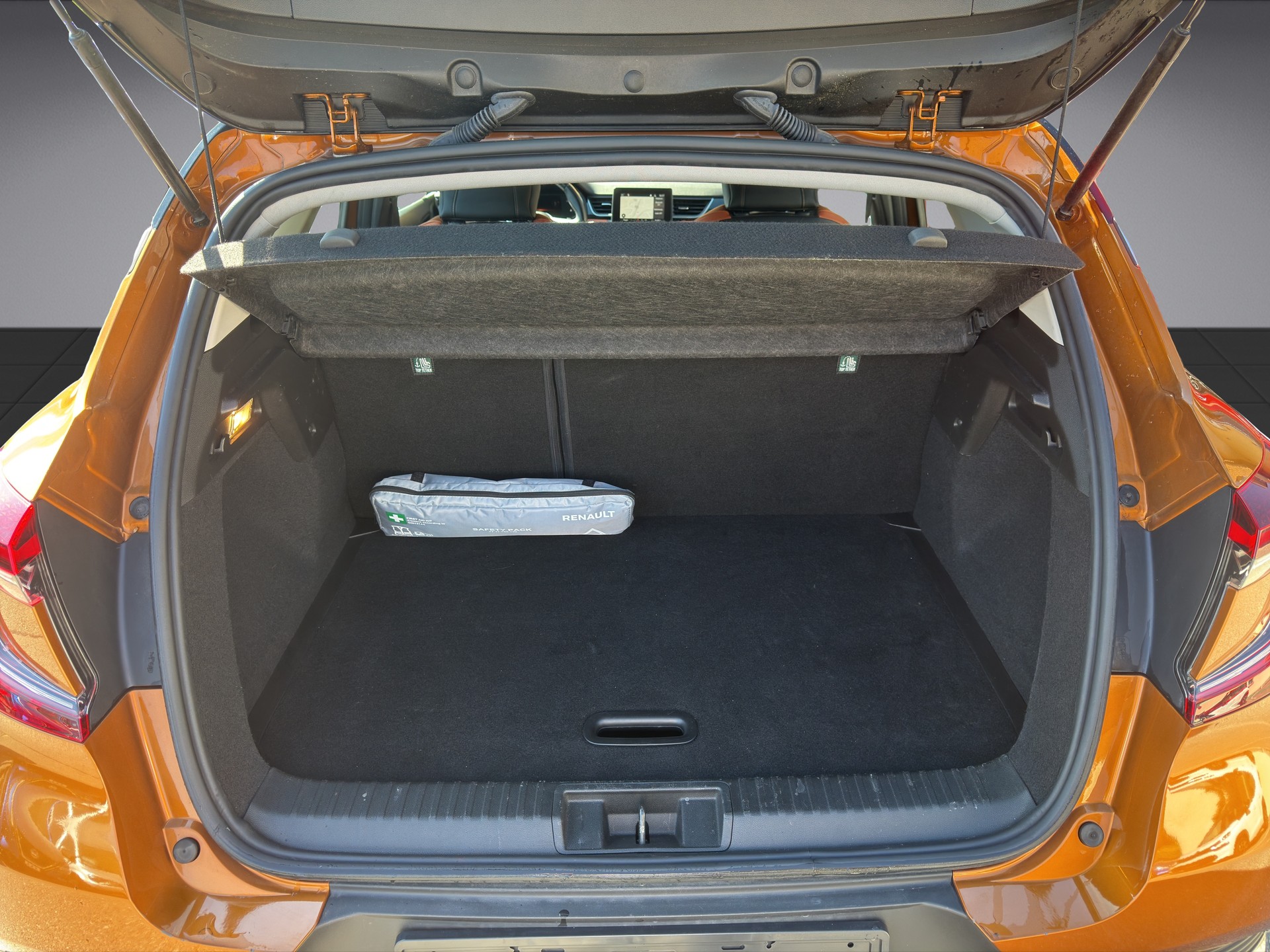 RENAULT Captur 1.3 TCe 140 Intens EDC-image-5