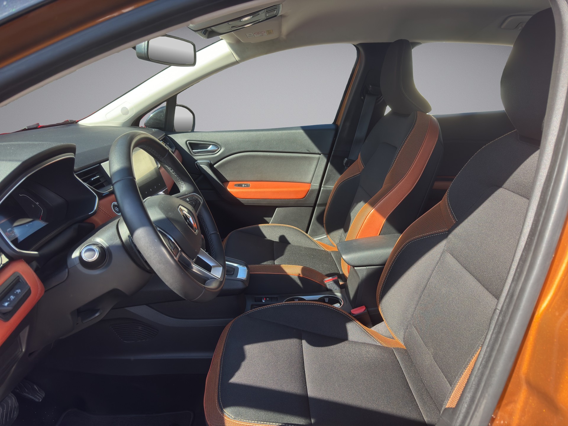 RENAULT Captur 1.3 TCe 140 Intens EDC-image-6