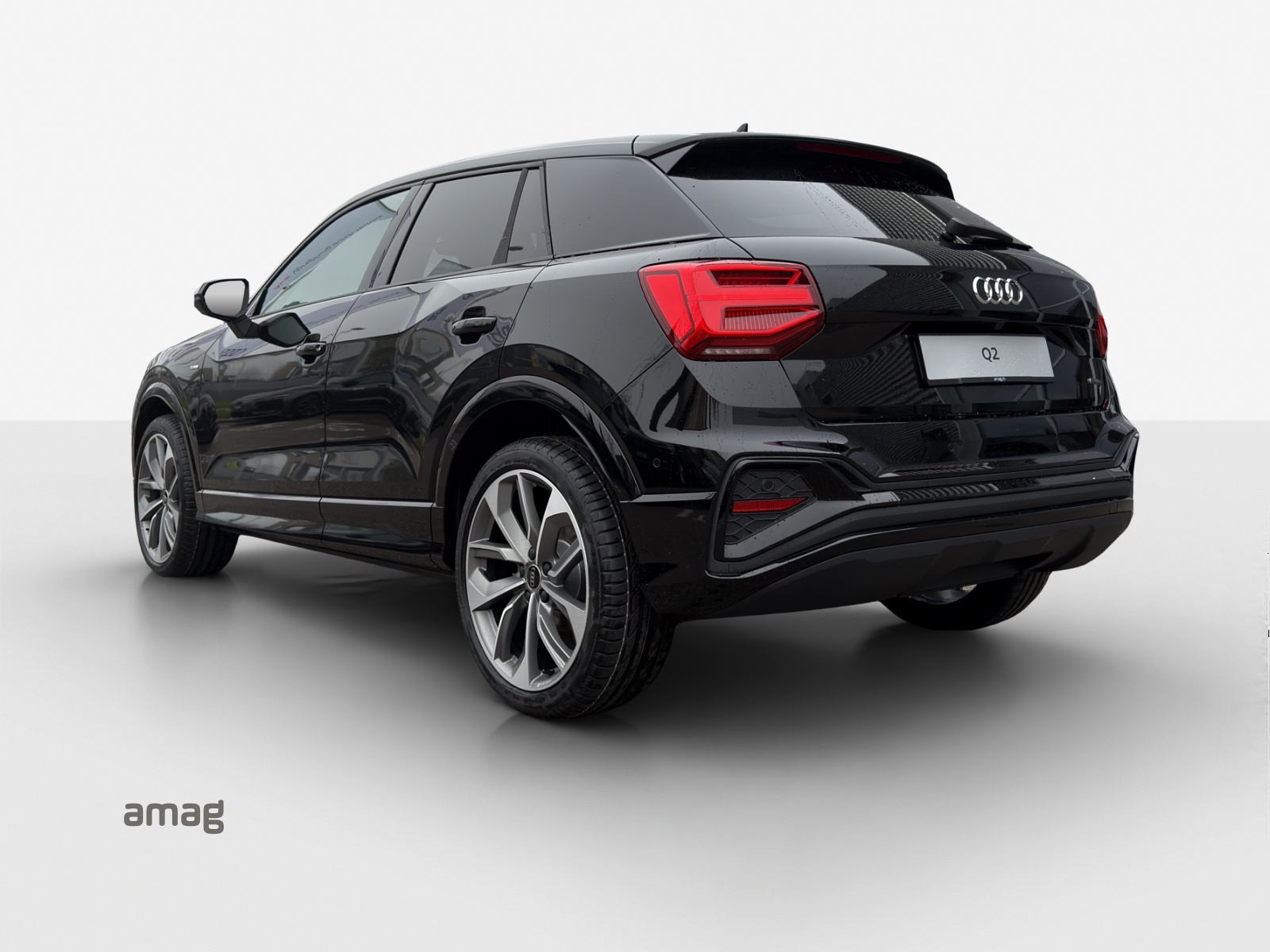 AUDI Q2 40 TFSI S line quattro S-tronic-showroom-element-2