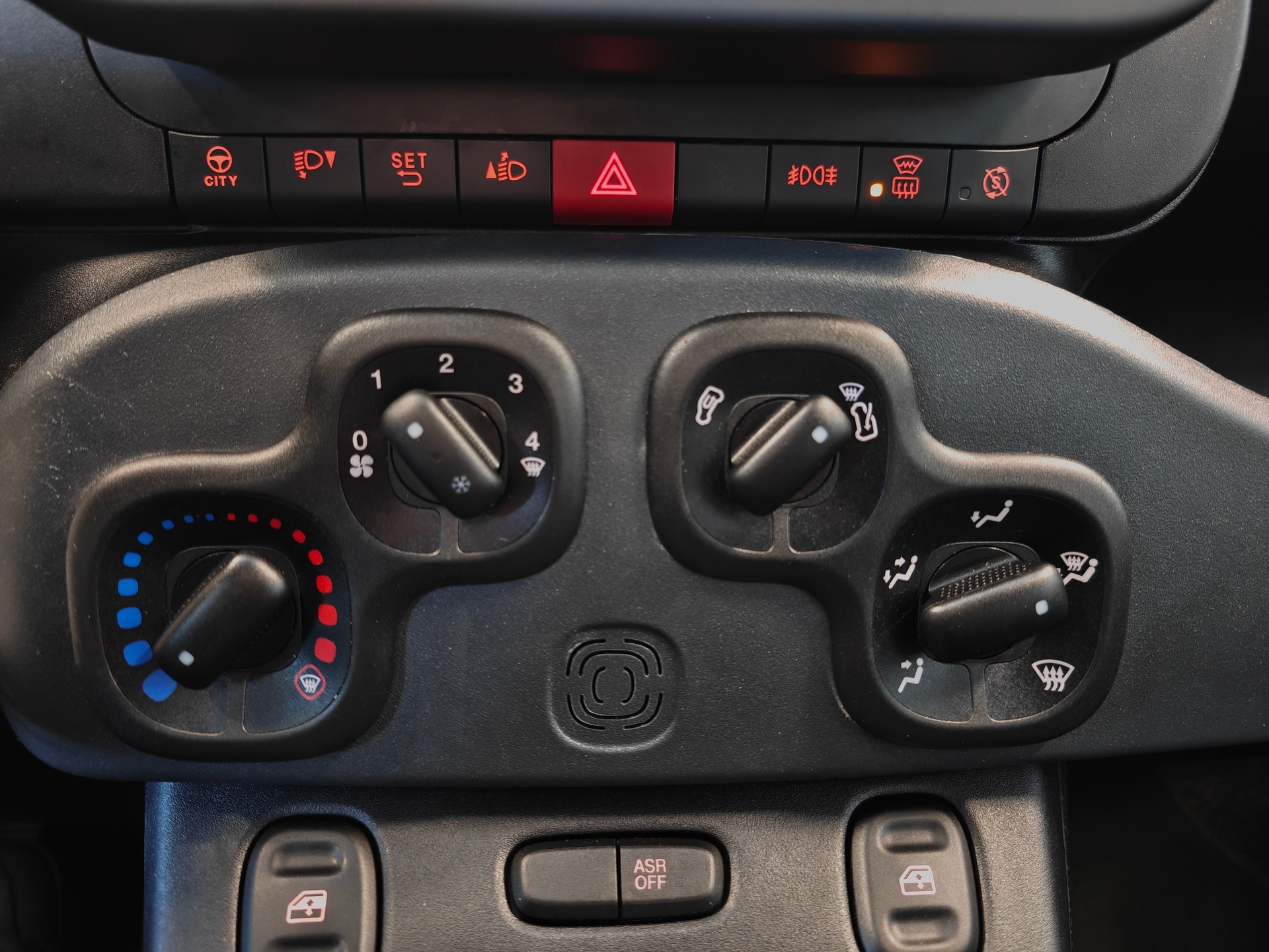 FIAT Panda 1.0 MHEV City Life-image-13