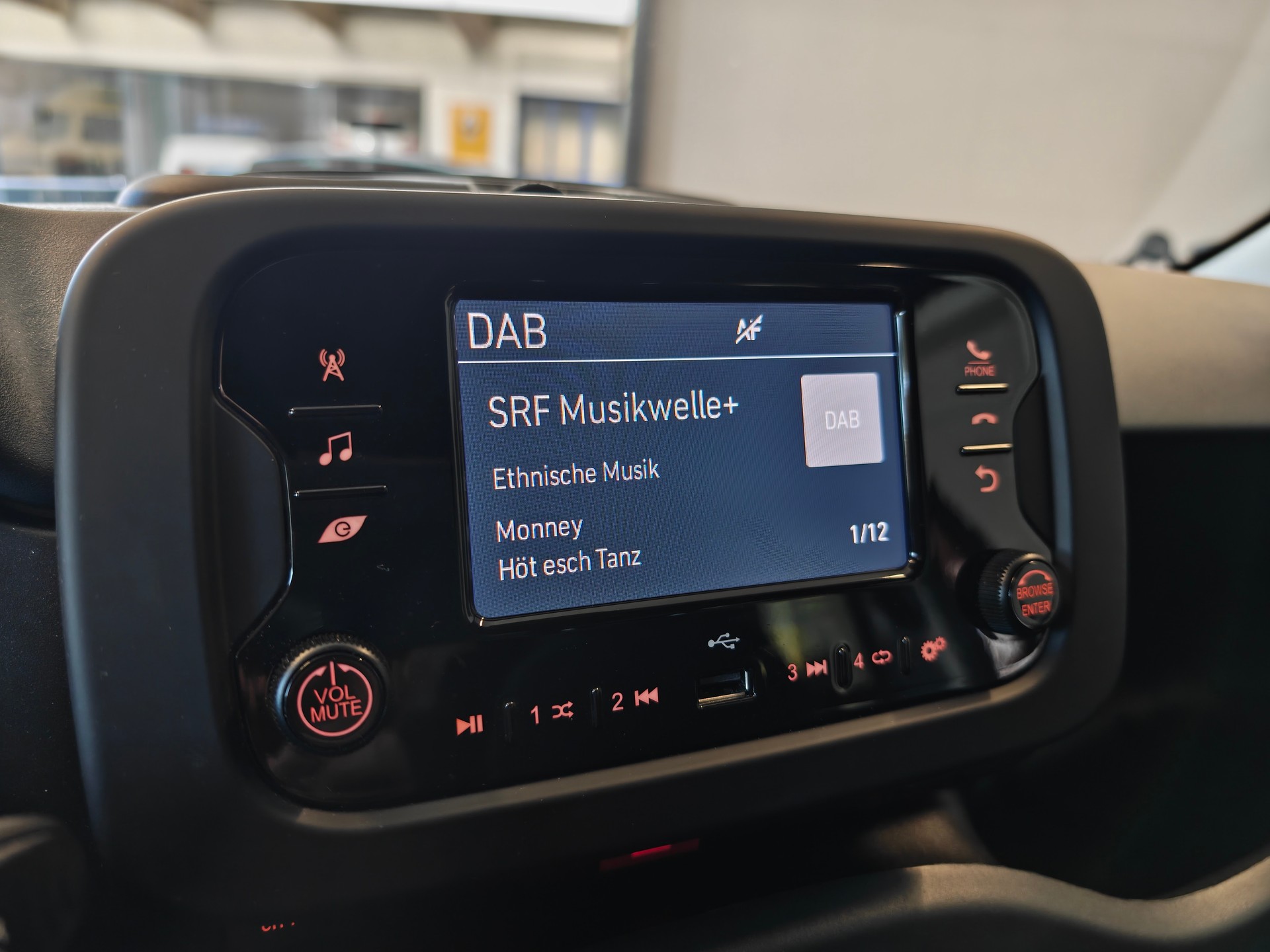 FIAT Panda 1.0 MHEV City Life-image-11