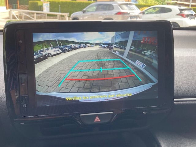 TOYOTA Yaris Cross 1.5 Trend e-CVT AWDi-image-11