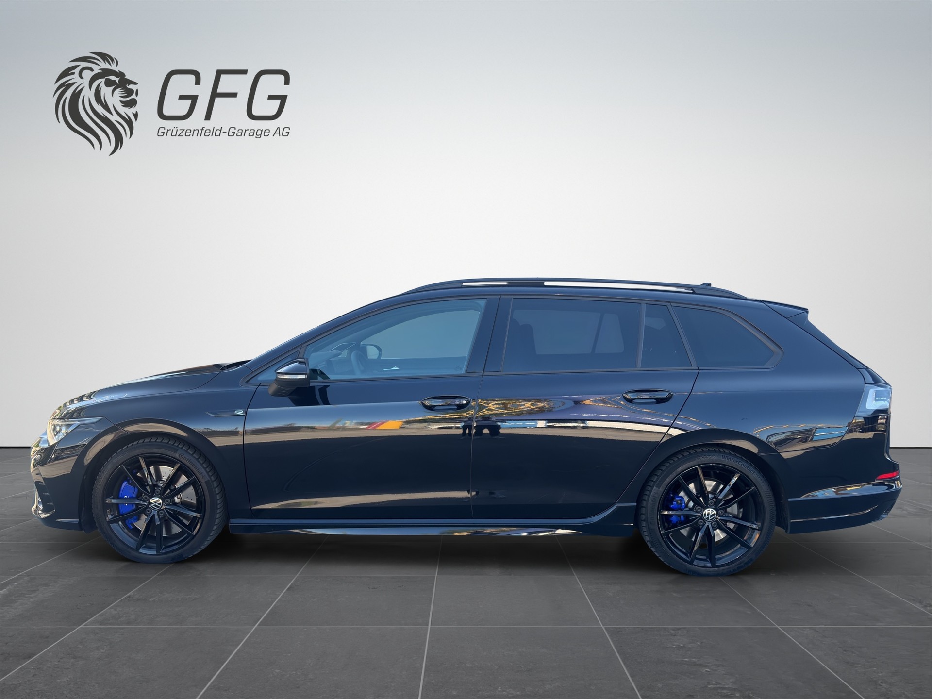VW Golf VIII Variant 2.0 TSI R DSG 4motion-showroom-element-2