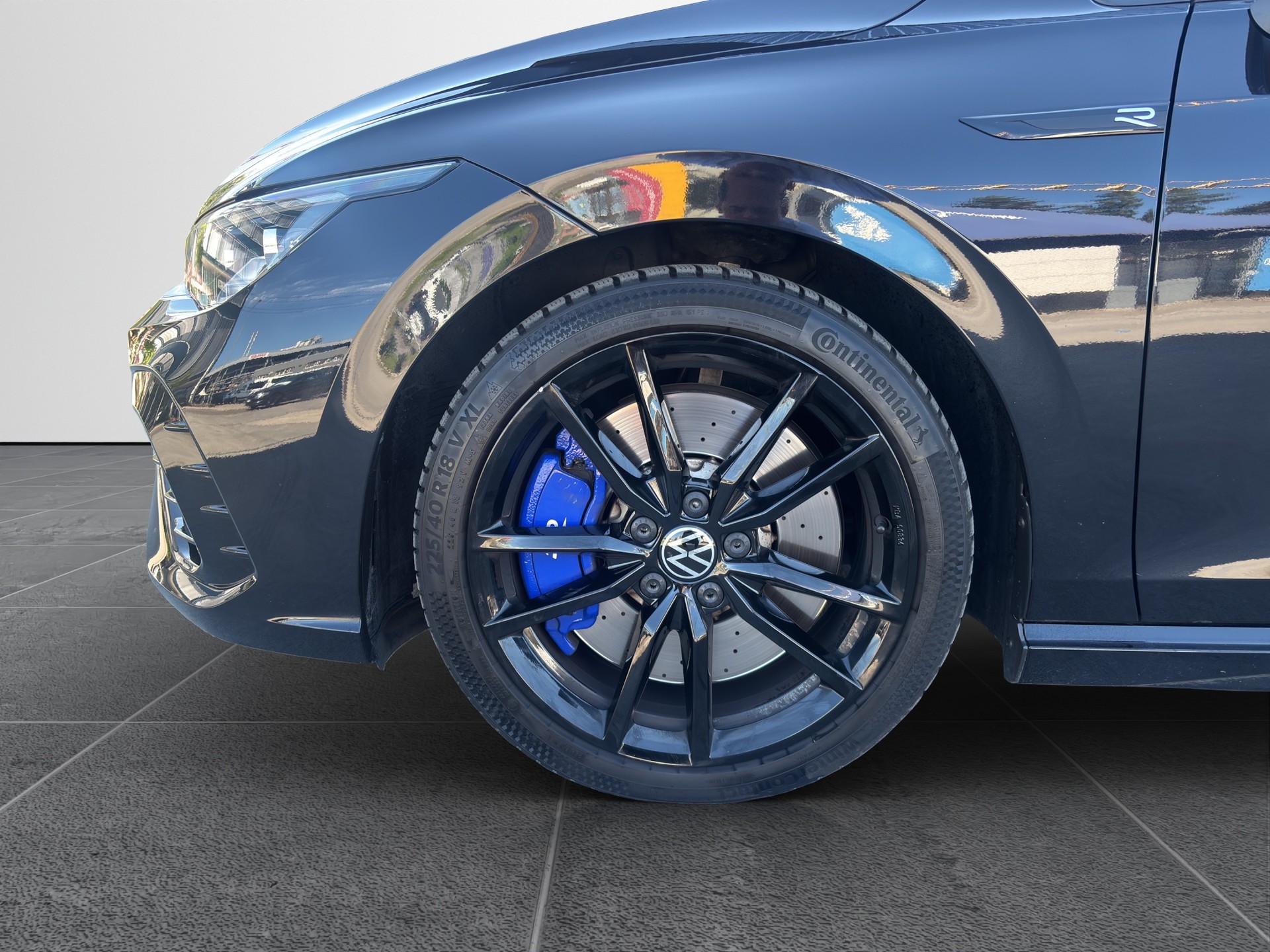 VW Golf VIII Variant 2.0 TSI R DSG 4motion-image-12