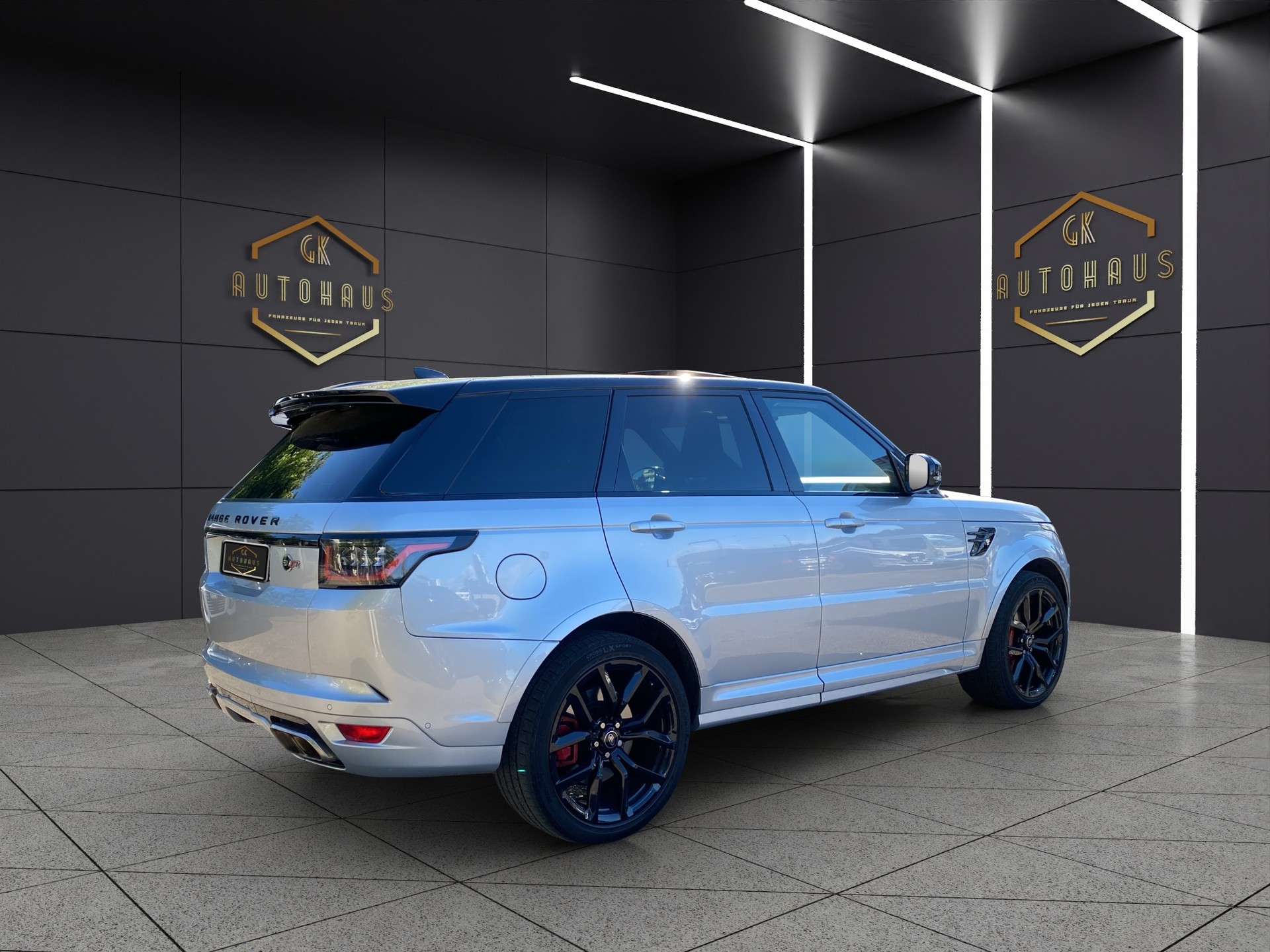 LAND ROVER Range Rover Sport 575 5.0 V8 S/C SVR Carbon Automatic-image-5