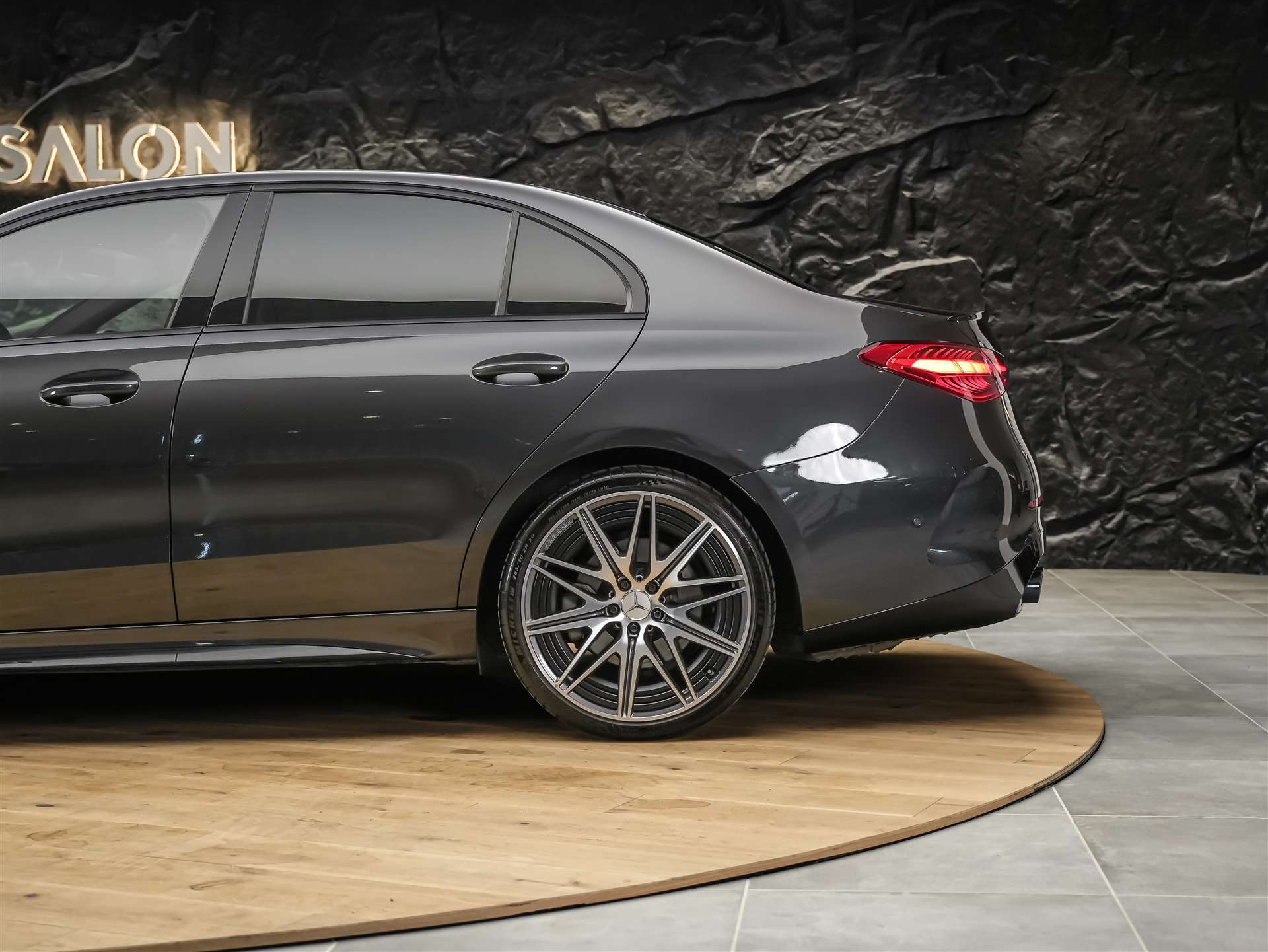 MERCEDES-BENZ C 43 AMG 4Matic *20" Felgen*AMG Night Paket*Rückfahrkamera*-image-17