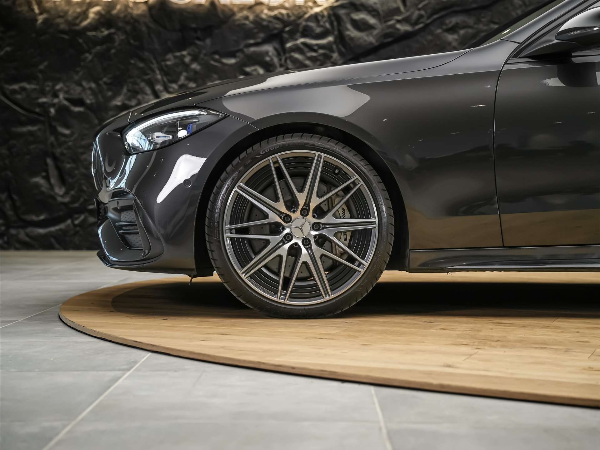 MERCEDES-BENZ C 43 AMG 4Matic *20" Felgen*AMG Night Paket*Rückfahrkamera*-image-16