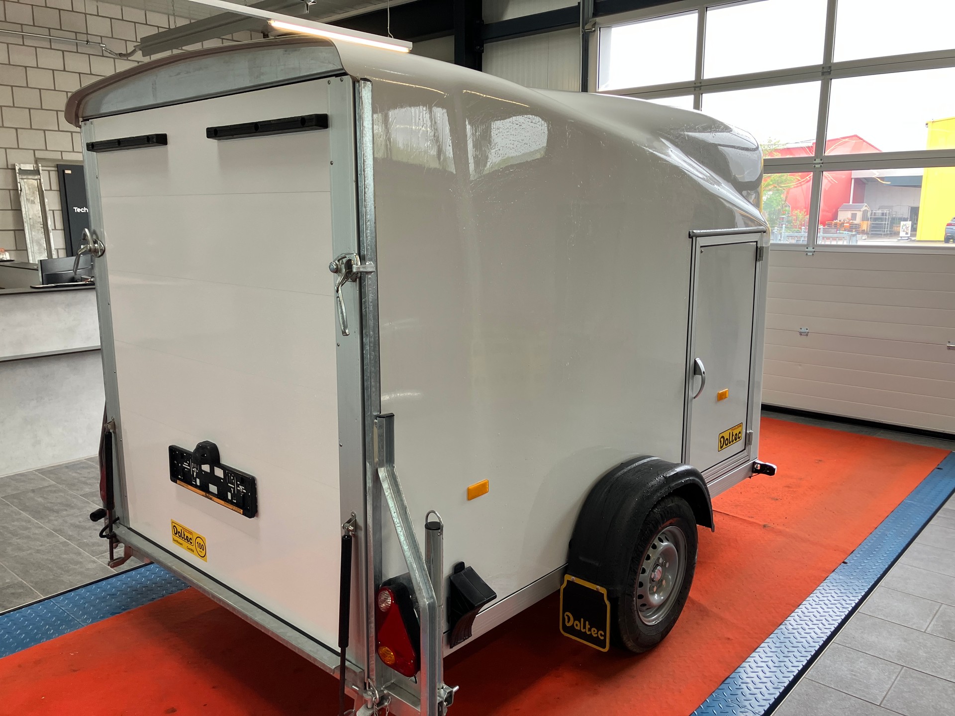 CHEVAL LIBERTE AERO Cargo 1300-showroom-element-2