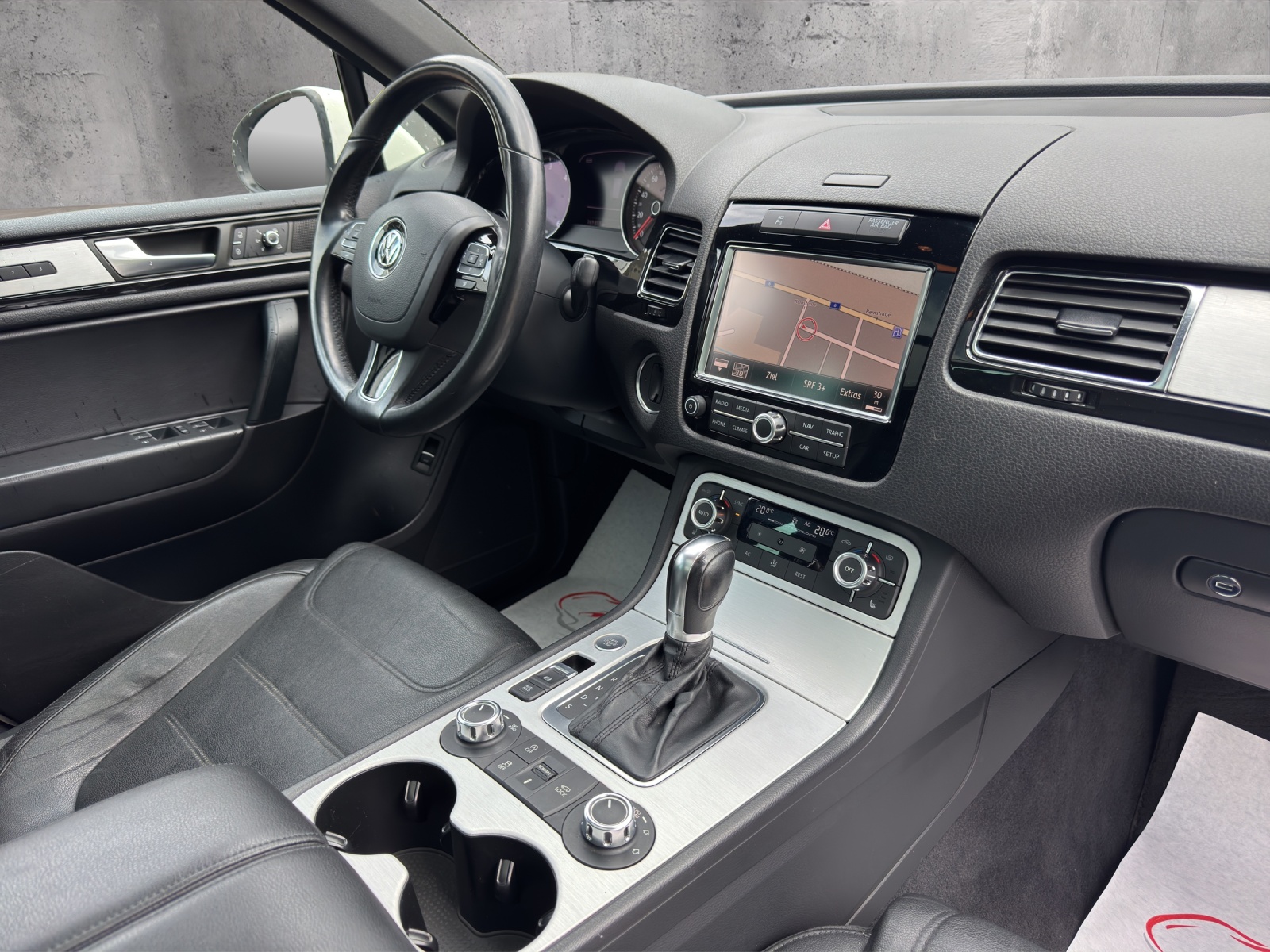 VW Touareg 3.0 TDI BlueMotion Technology Tiptronic-image-12