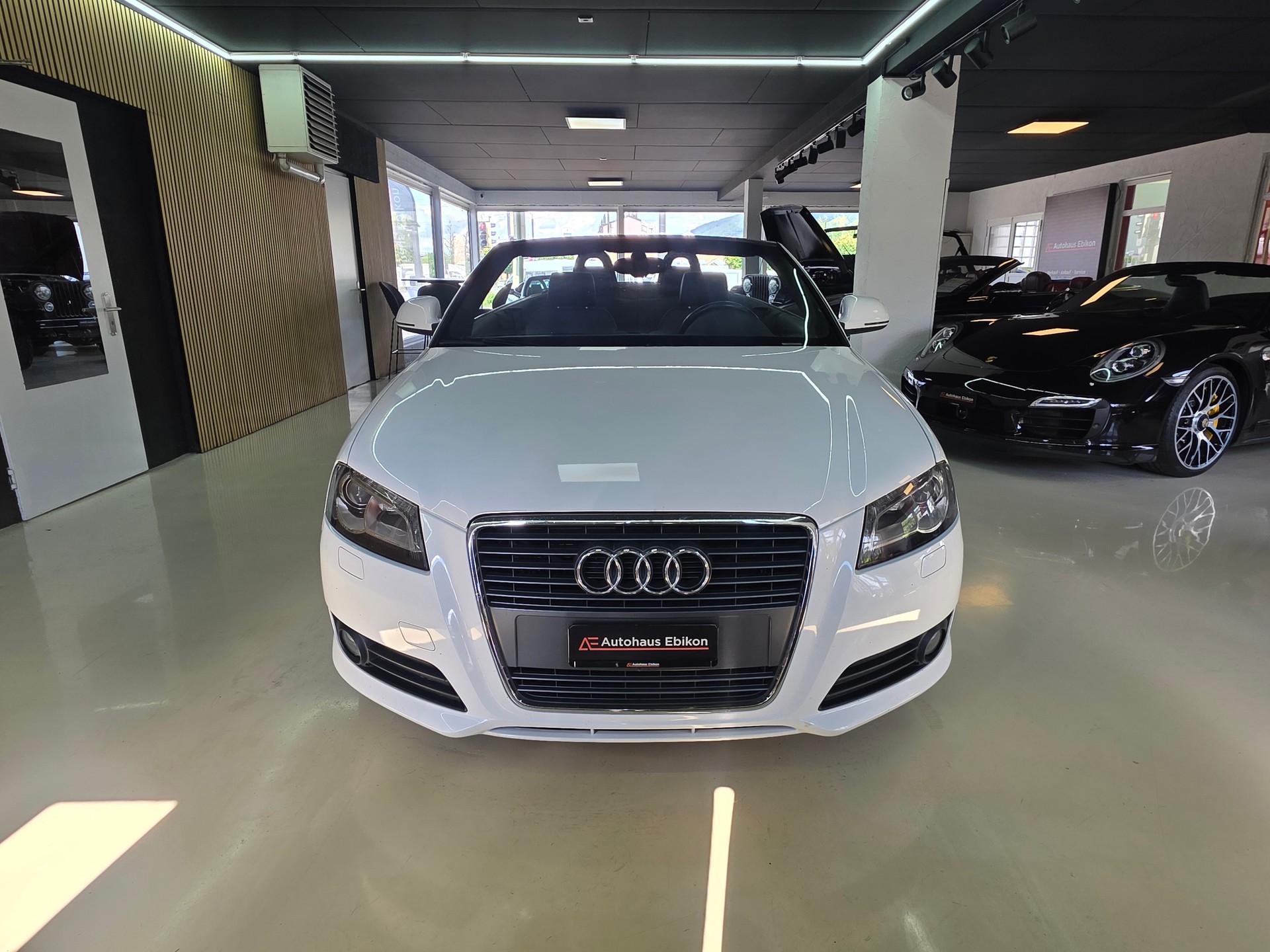 AUDI A3 Cabriolet 1.8 TFSI Ambition-showroom-element-1