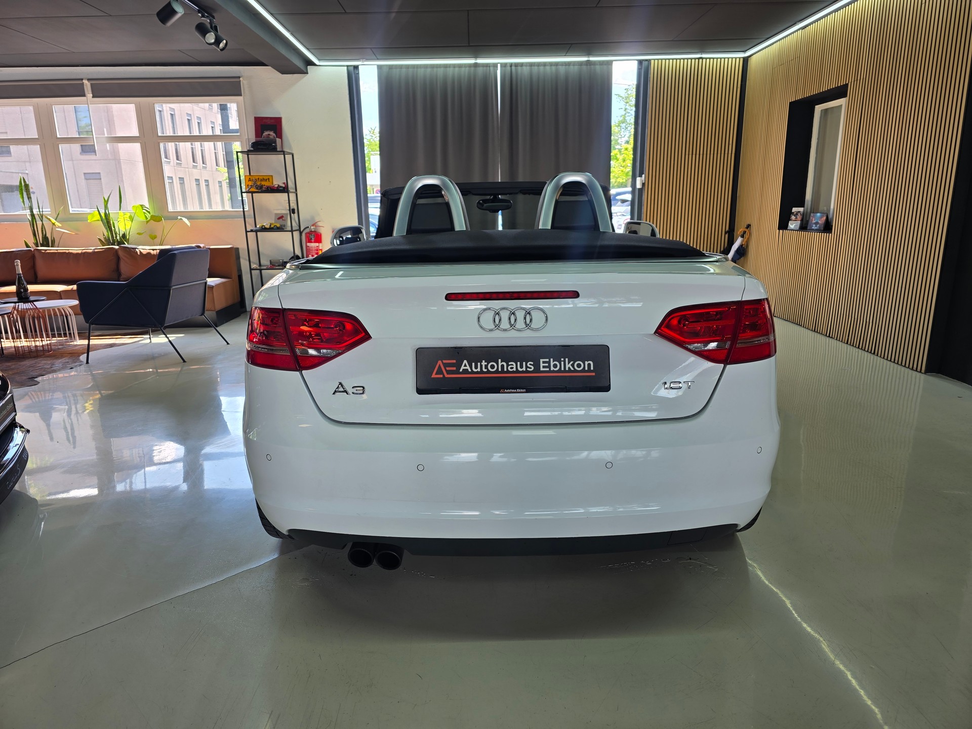 AUDI A3 Cabriolet 1.8 TFSI Ambition-image-5