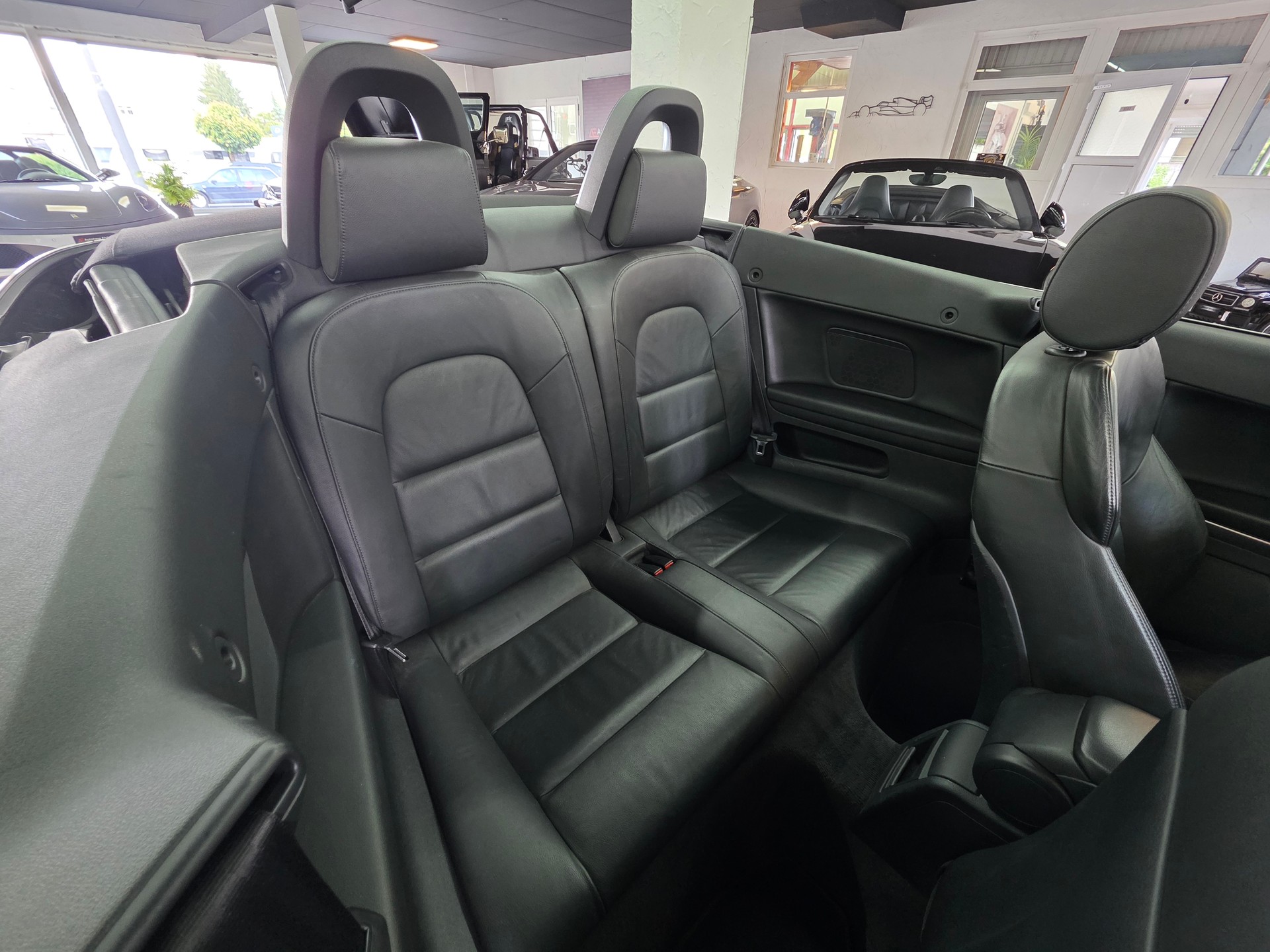 AUDI A3 Cabriolet 1.8 TFSI Ambition-image-16