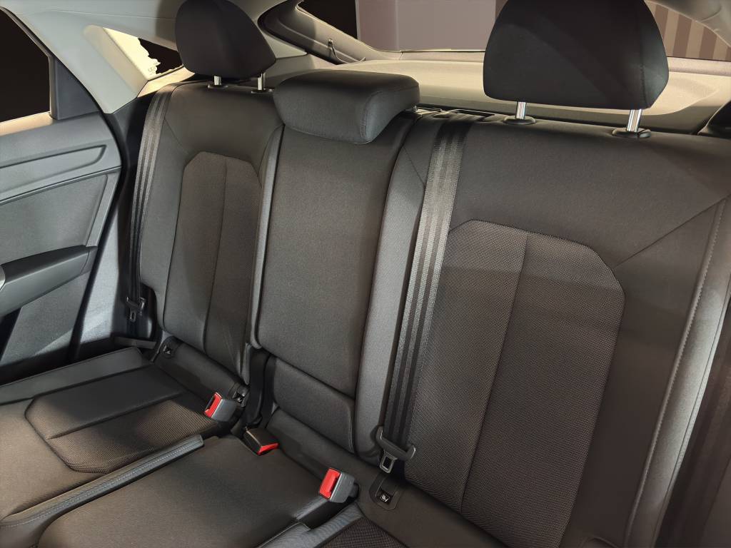 AUDI Q3 Sportback 35 TFSI Attraction S-tronic-image-7