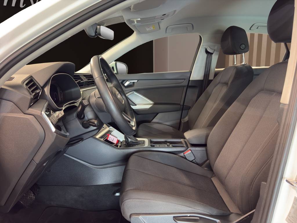 AUDI Q3 Sportback 35 TFSI Attraction S-tronic-image-5