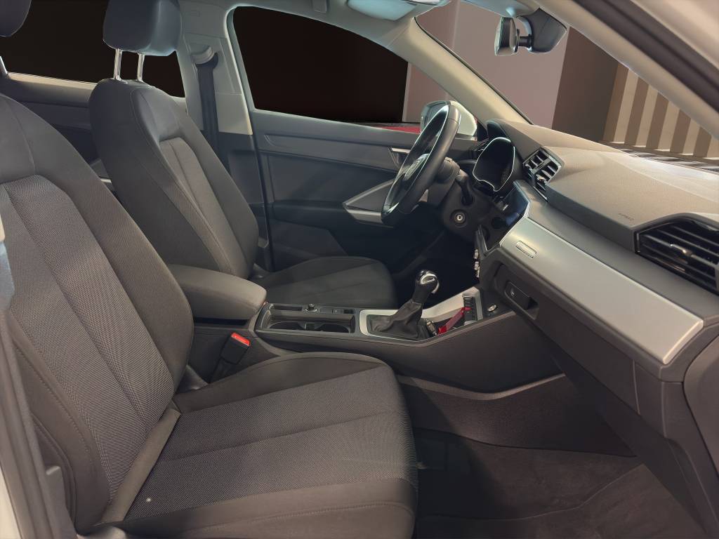 AUDI Q3 Sportback 35 TFSI Attraction S-tronic-image-6