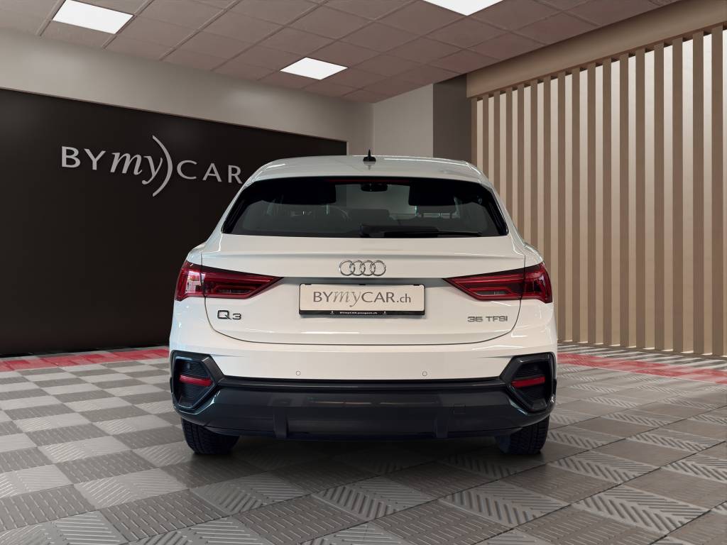 AUDI Q3 Sportback 35 TFSI Attraction S-tronic-image-2