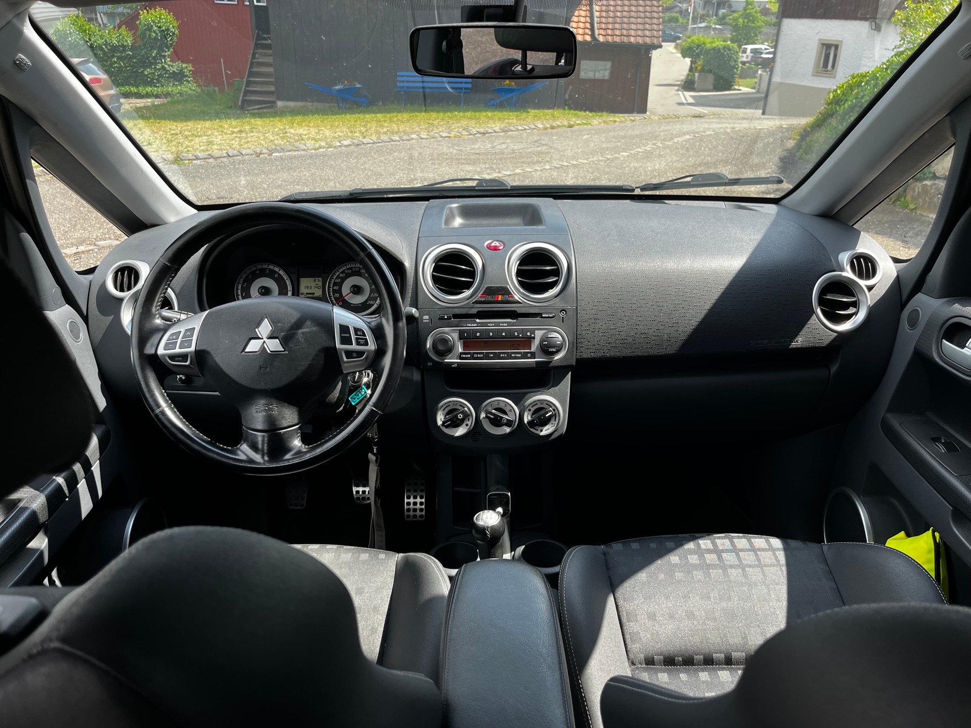 MITSUBISHI 1.5 16V 150 Turbo Ralliart (150 PS)-image-2
