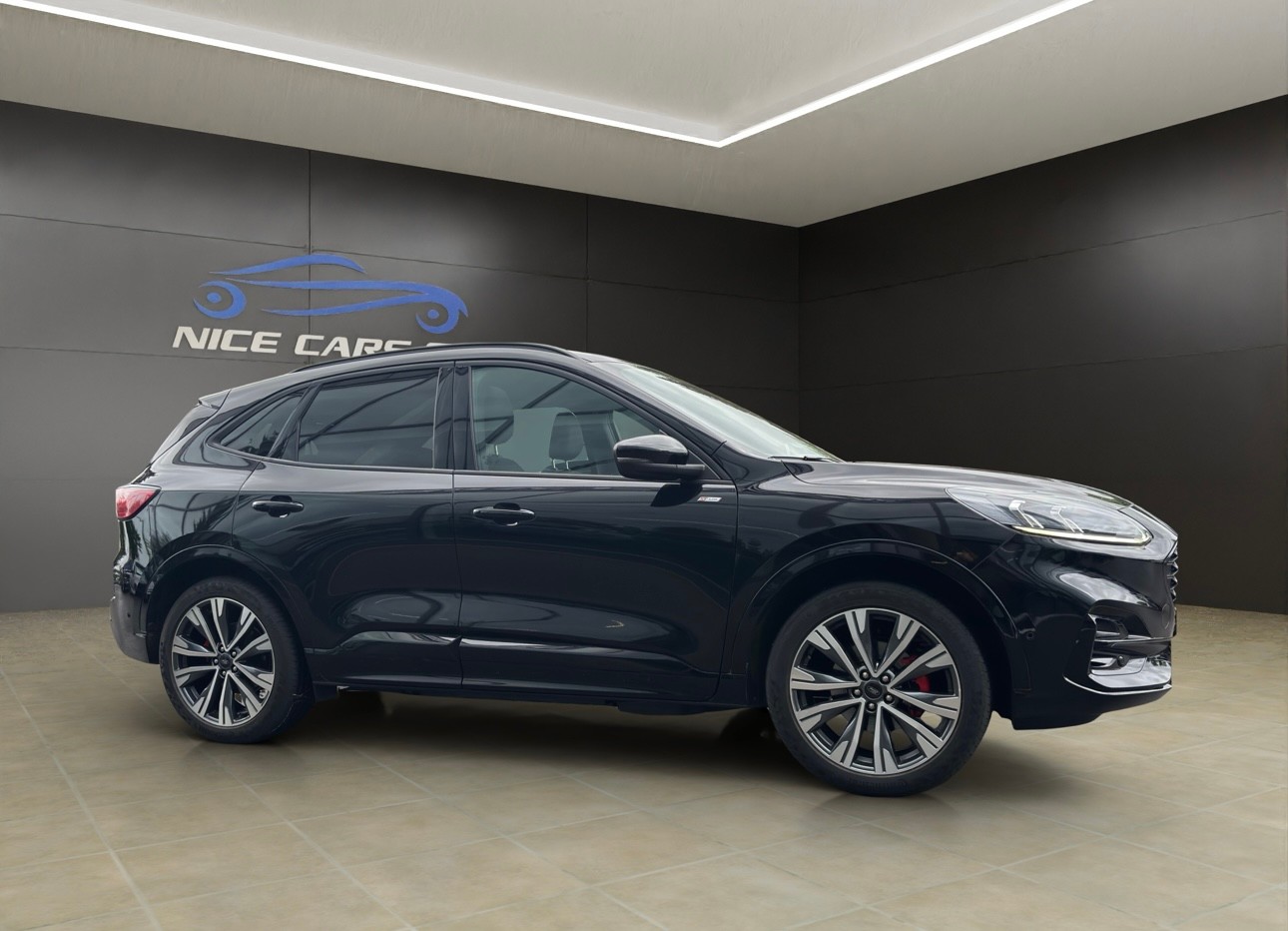 FORD Kuga 2.5 PHEV ST-Line X 2WD-showroom-element-2
