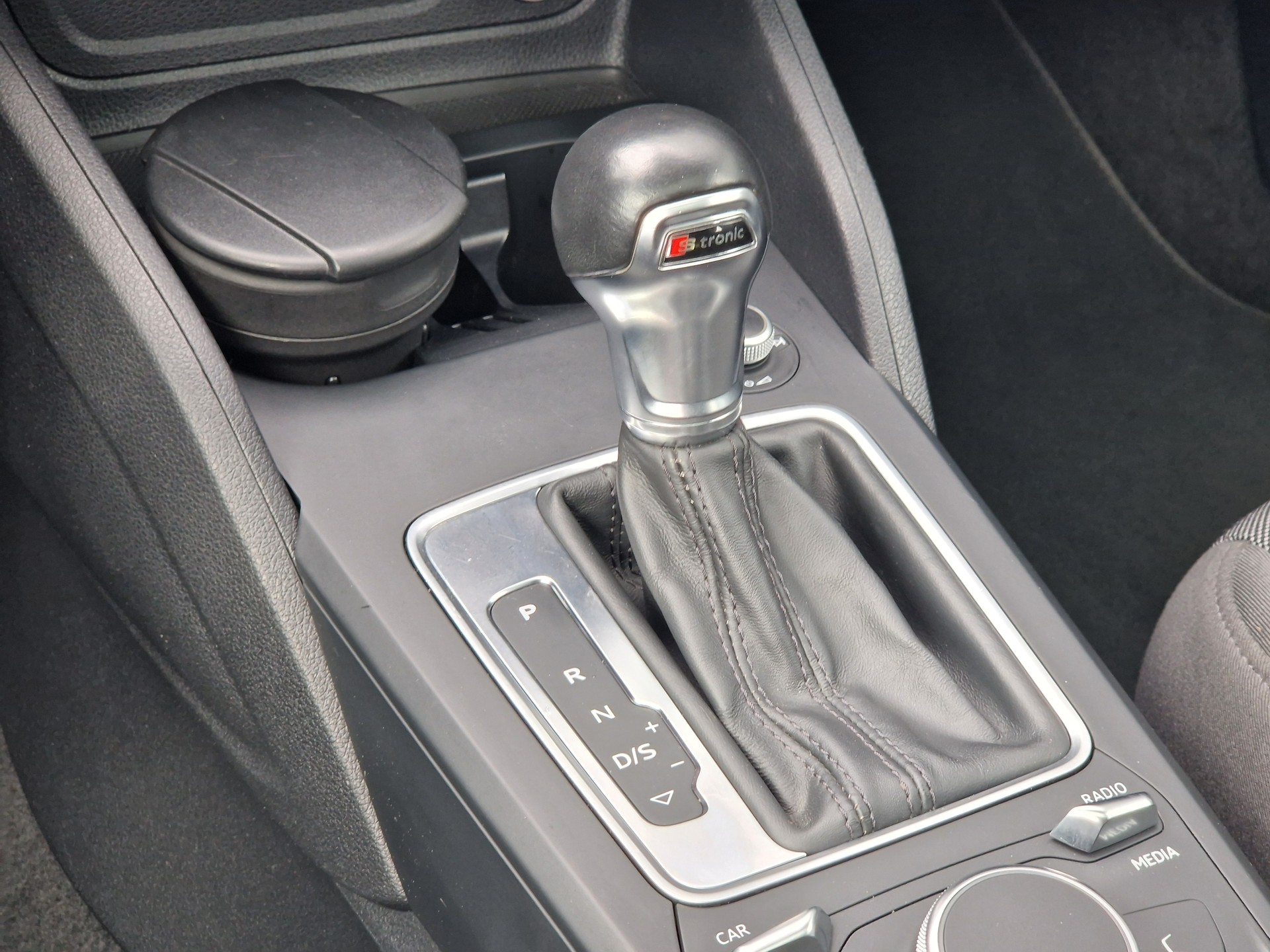 AUDI Q2 2.0 TDI quattro-image-6