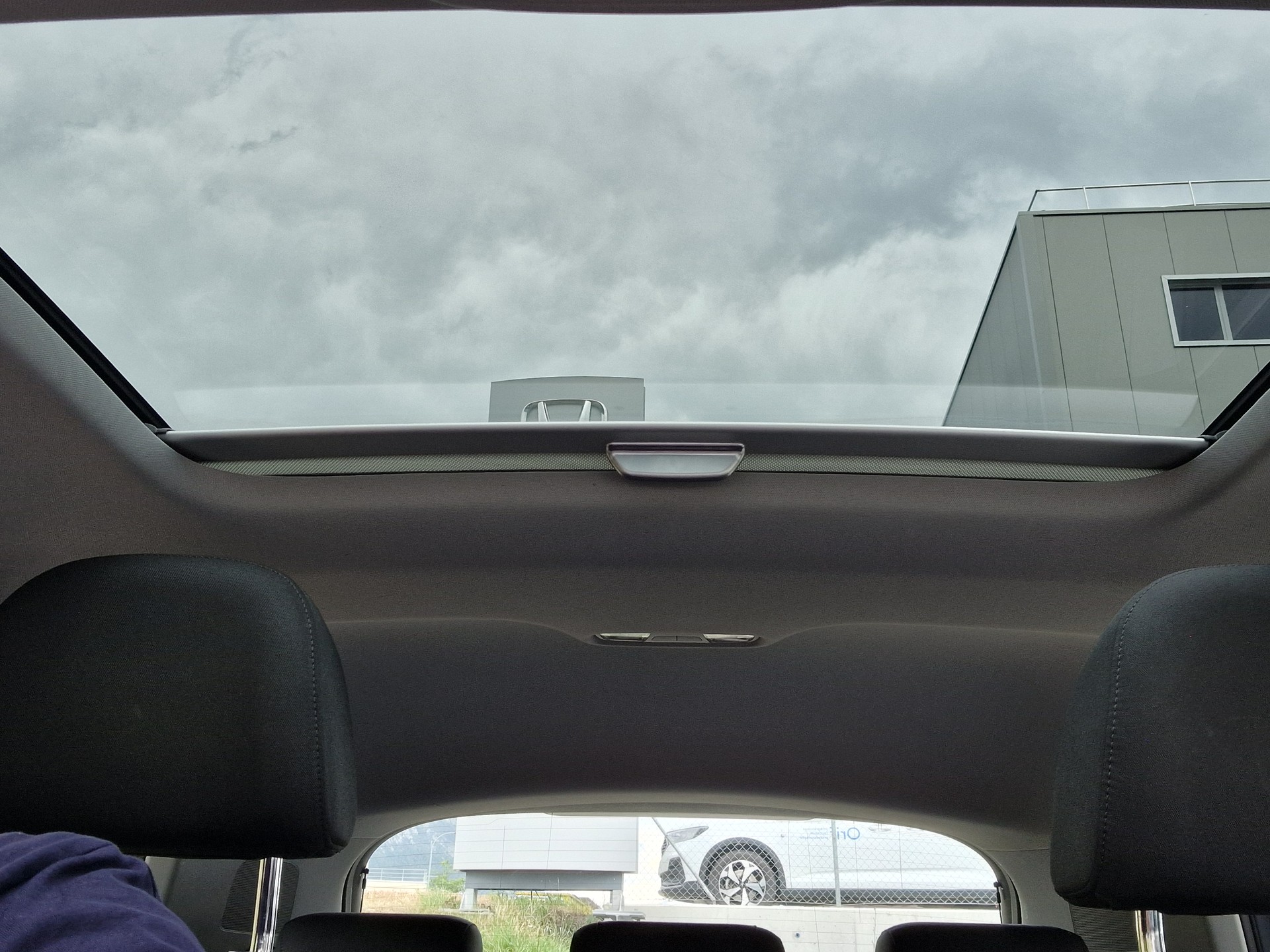 AUDI Q2 2.0 TDI quattro-image-9