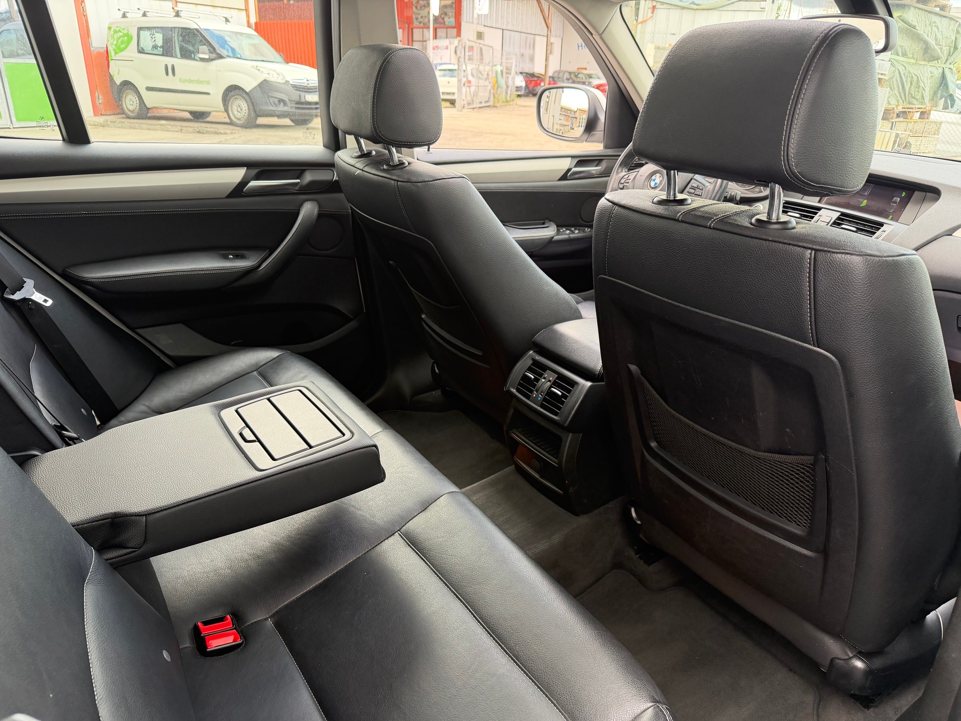 BMW X3 xDrive 20d Steptronic-image-11