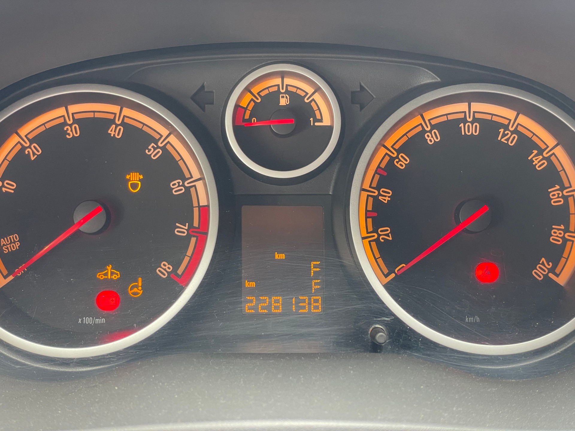 OPEL Corsa 1.4 Turbo Active Edition-image-8
