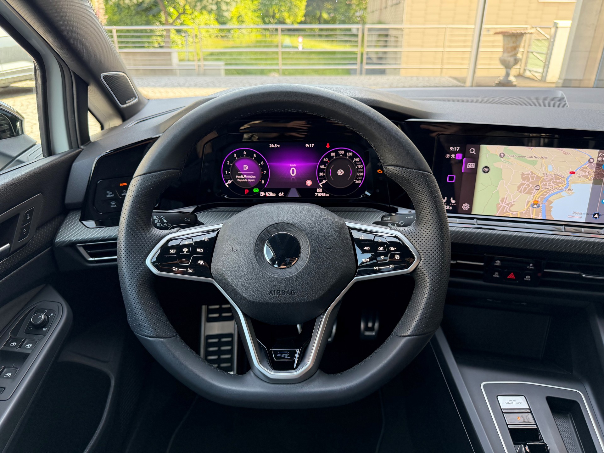 VW Golf 1.5 eTSI mHEV R-Line-image-8