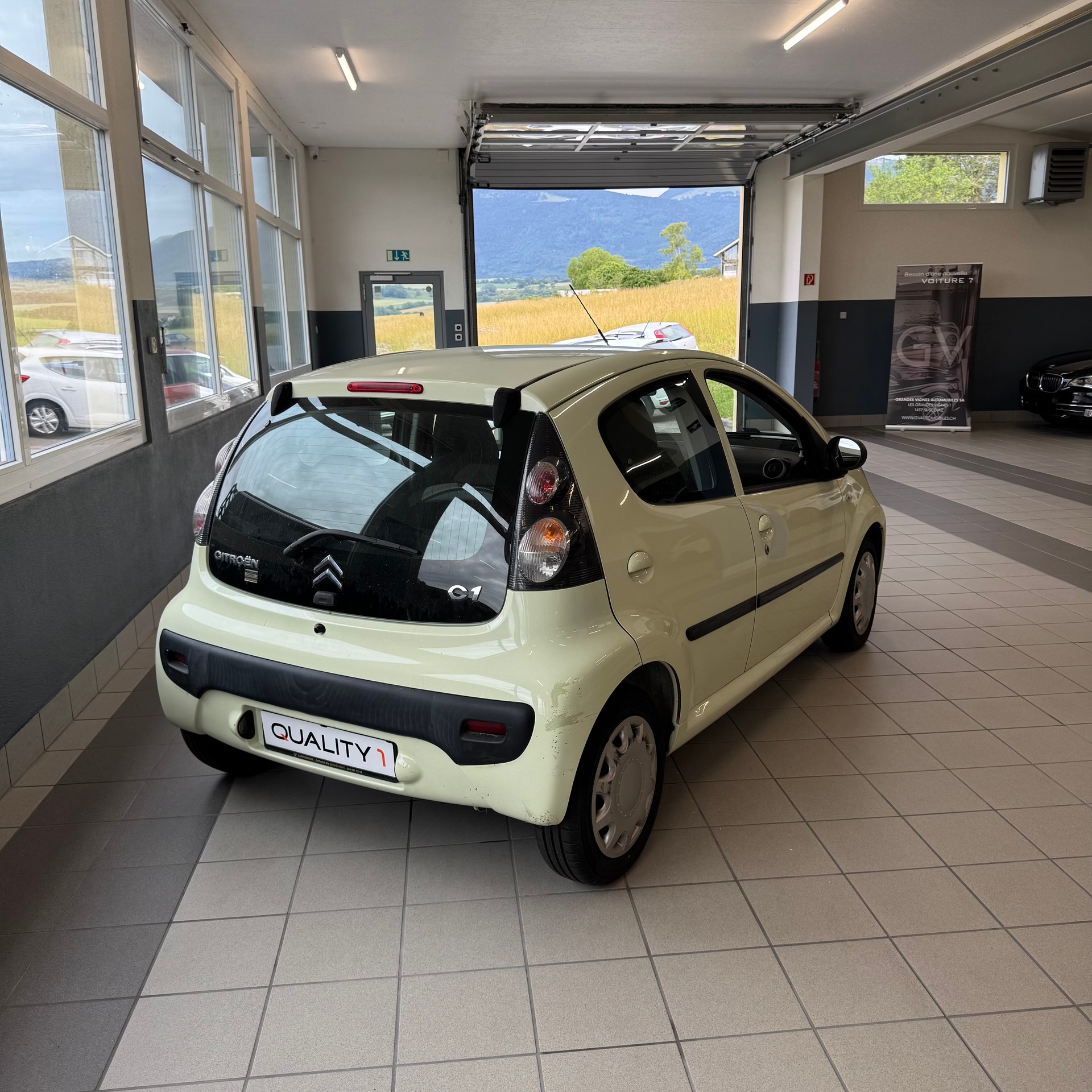 CITROEN C1 1.0i Chic (SX) SensoDrive-image-5