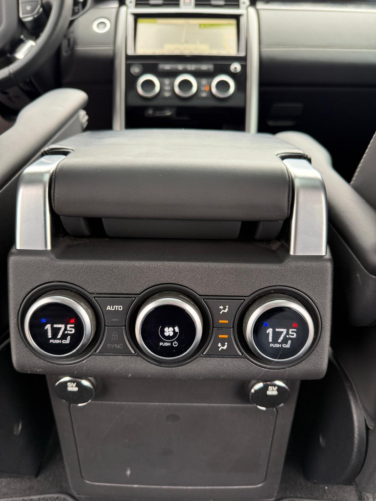 LAND ROVER Discovery 3.0 TDV6 First Edition-image-16