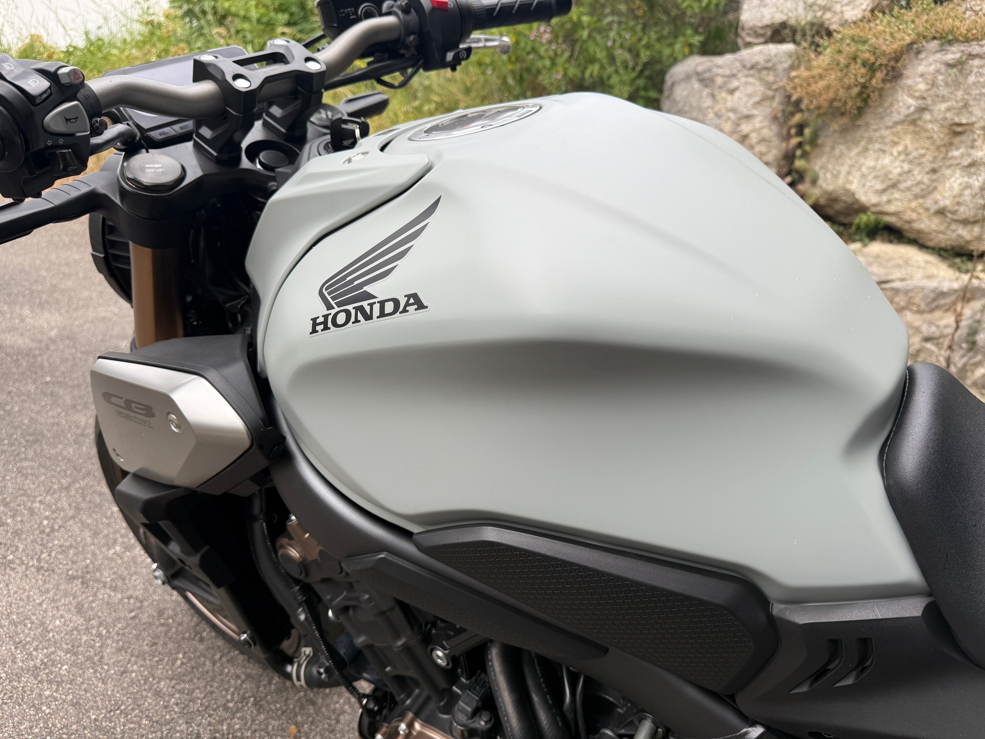HONDA CB 650 R-image-7