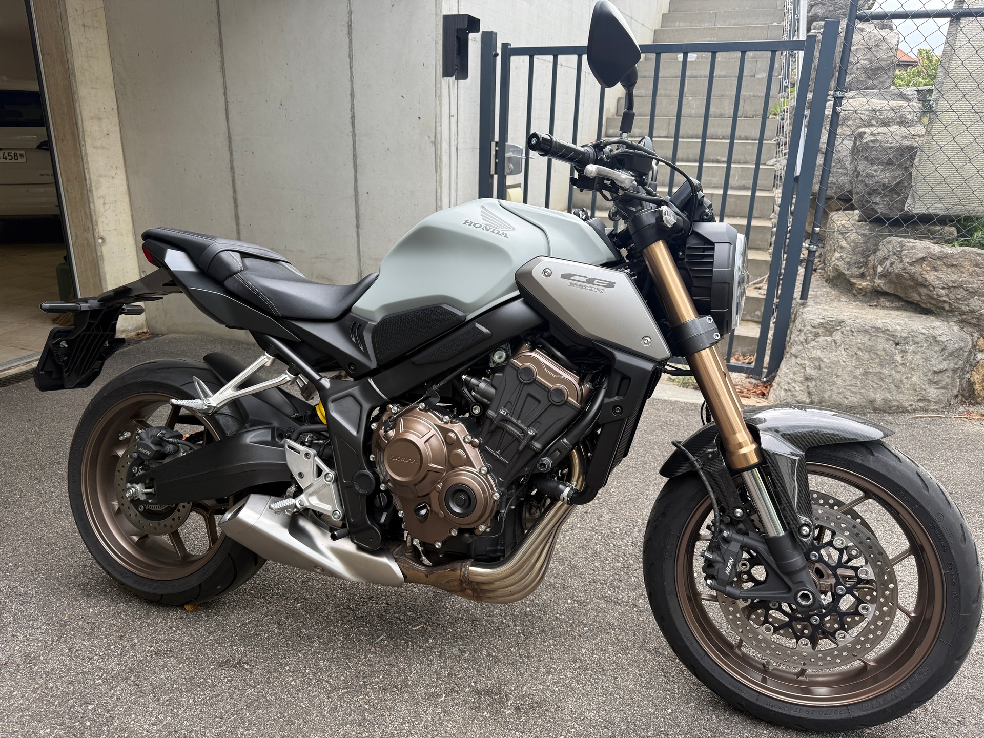 HONDA CB 650 R-image-0