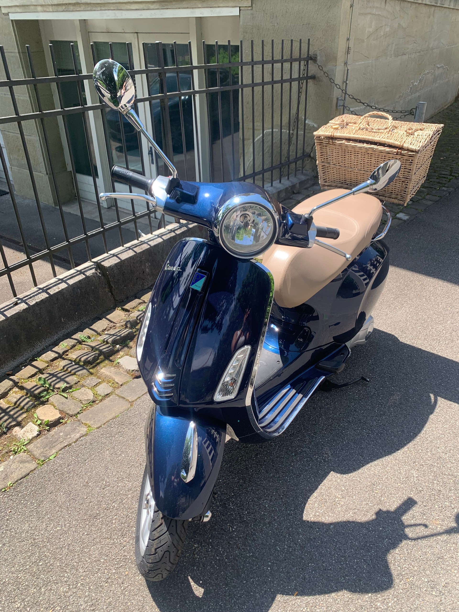 PIAGGIO Vespa 125 Primavera i.e. 3V-image-0