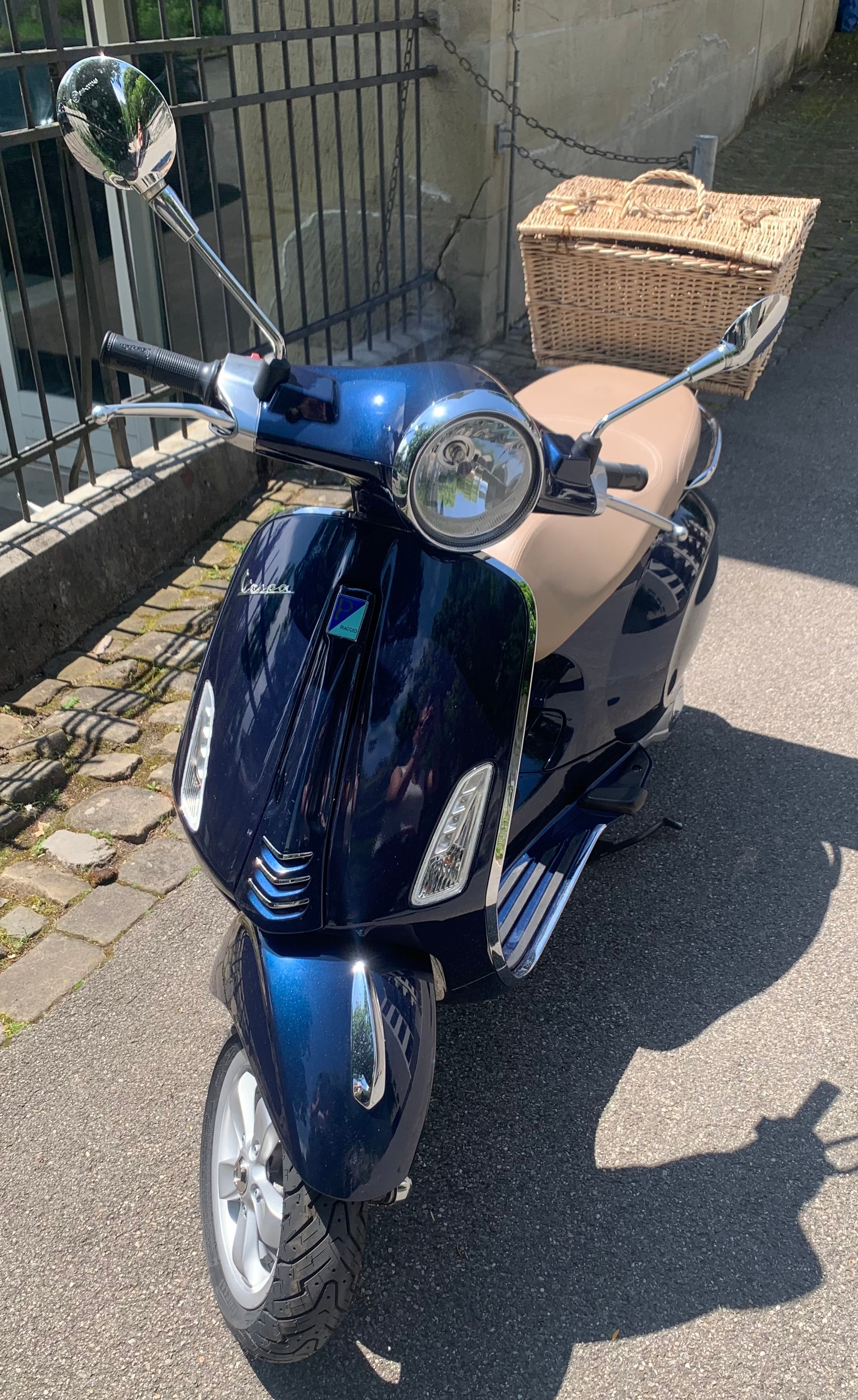 PIAGGIO Vespa 125 Primavera i.e. 3V-image-1