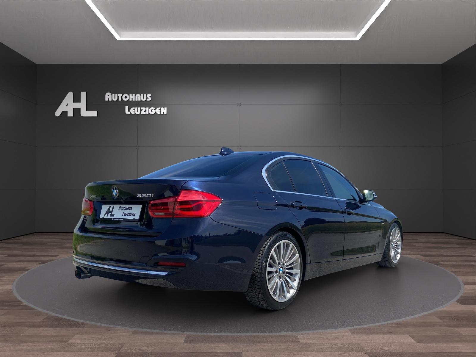 BMW 330i xDrive Luxury Line Steptronic-image-4