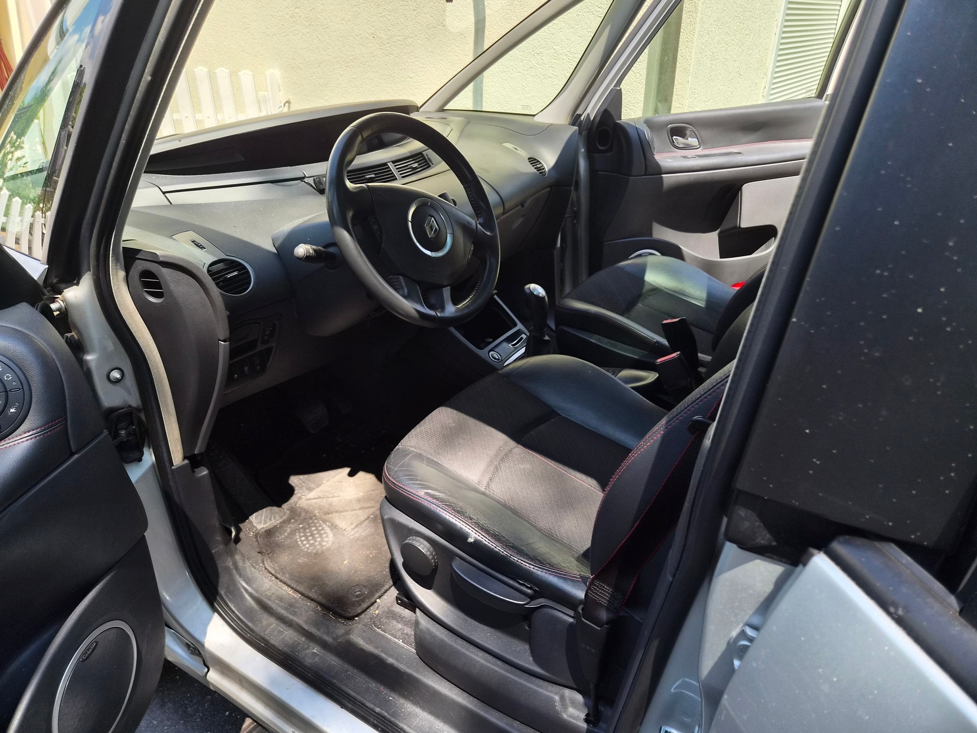 RENAULT Grand Espace 2.0 Turbo Tech'Run Automatic-image-11