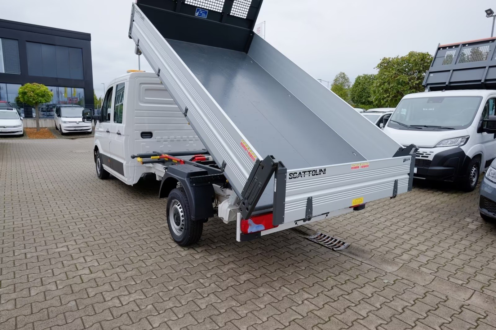 MAN TGE 3.5 L4 3-Seitenkipper DoKa-showroom-element-1