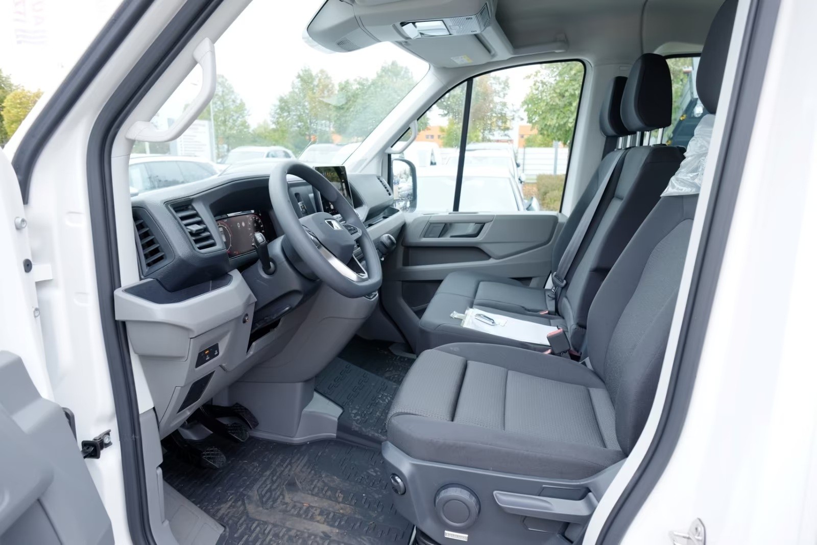 MAN TGE 3.5 L4 3-Seitenkipper DoKa-image-5