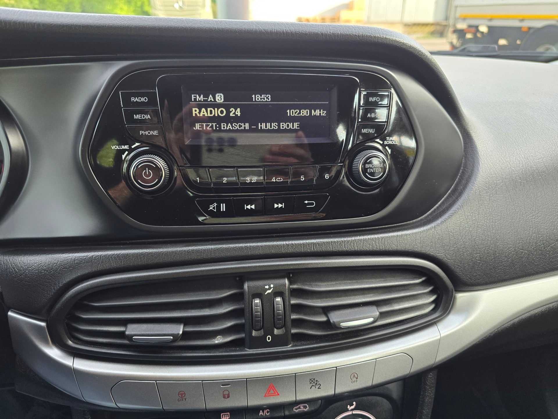FIAT Tipo 1.3MJ Pop Star-image-22