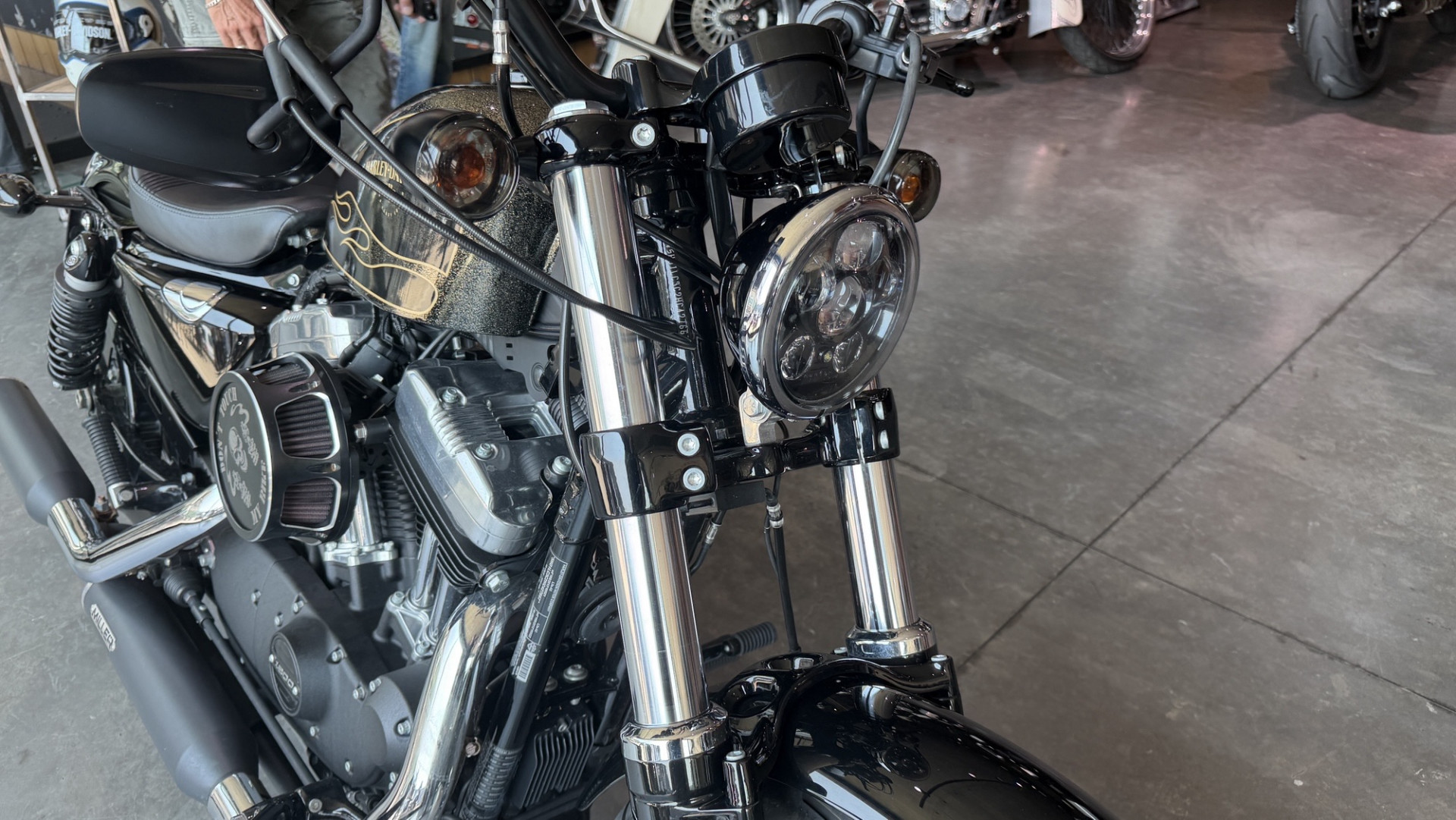 HARLEY-DAVIDSON XL 1200 X Sportster Forty Eight-image-1