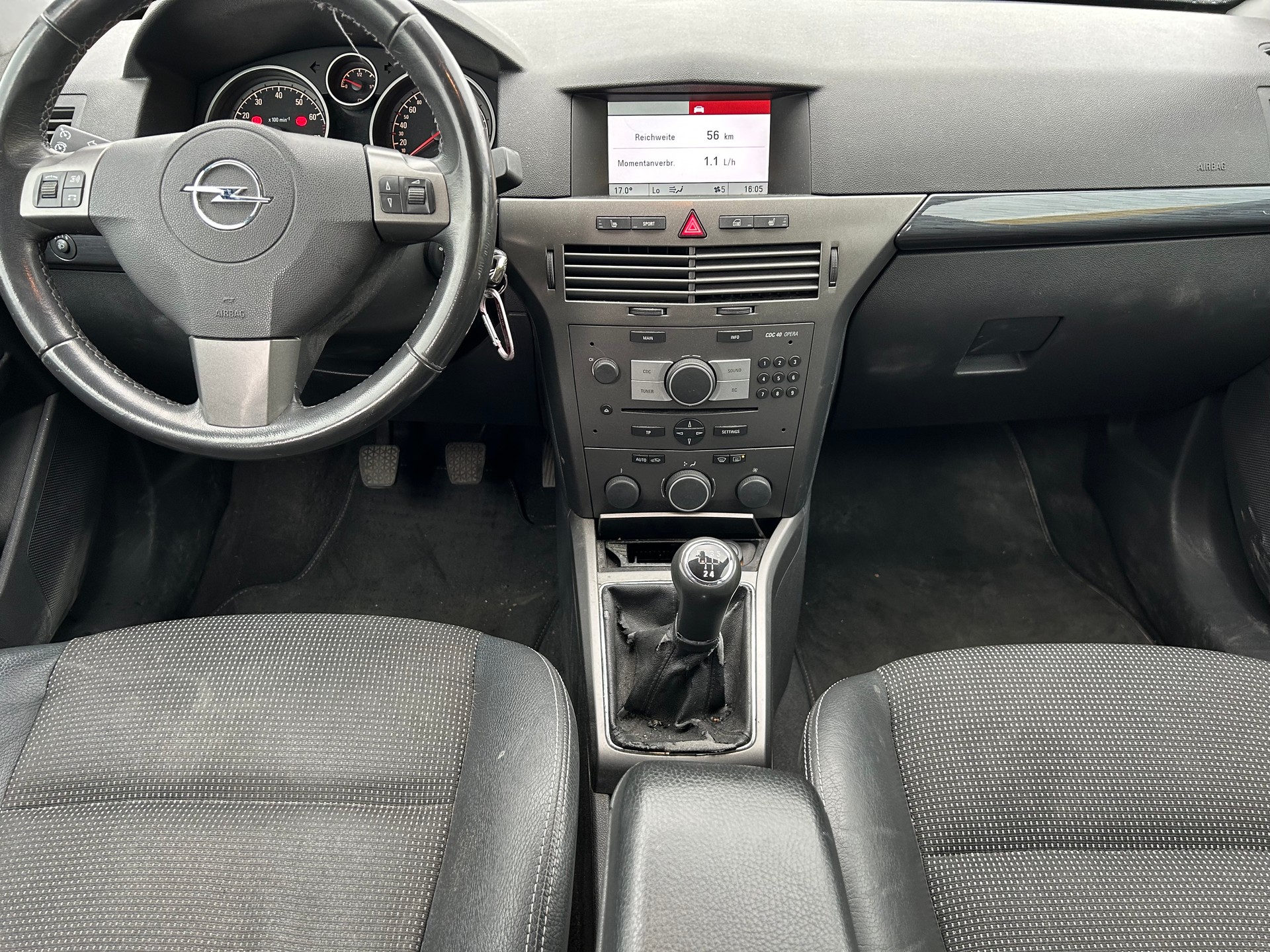OPEL Astra 1.8i 16V Cosmo-image-13